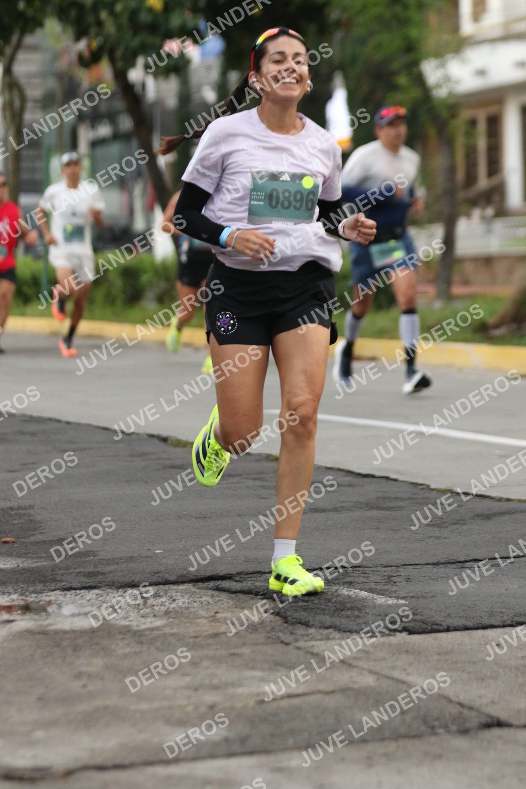 Foto de ADIDAS SPLITS GUADALAJARA 15K / 30K en Av. San Ignacio esquina Av. Ignacio L. Vallarta, Zapopan a las 06:53 · dorsal 896