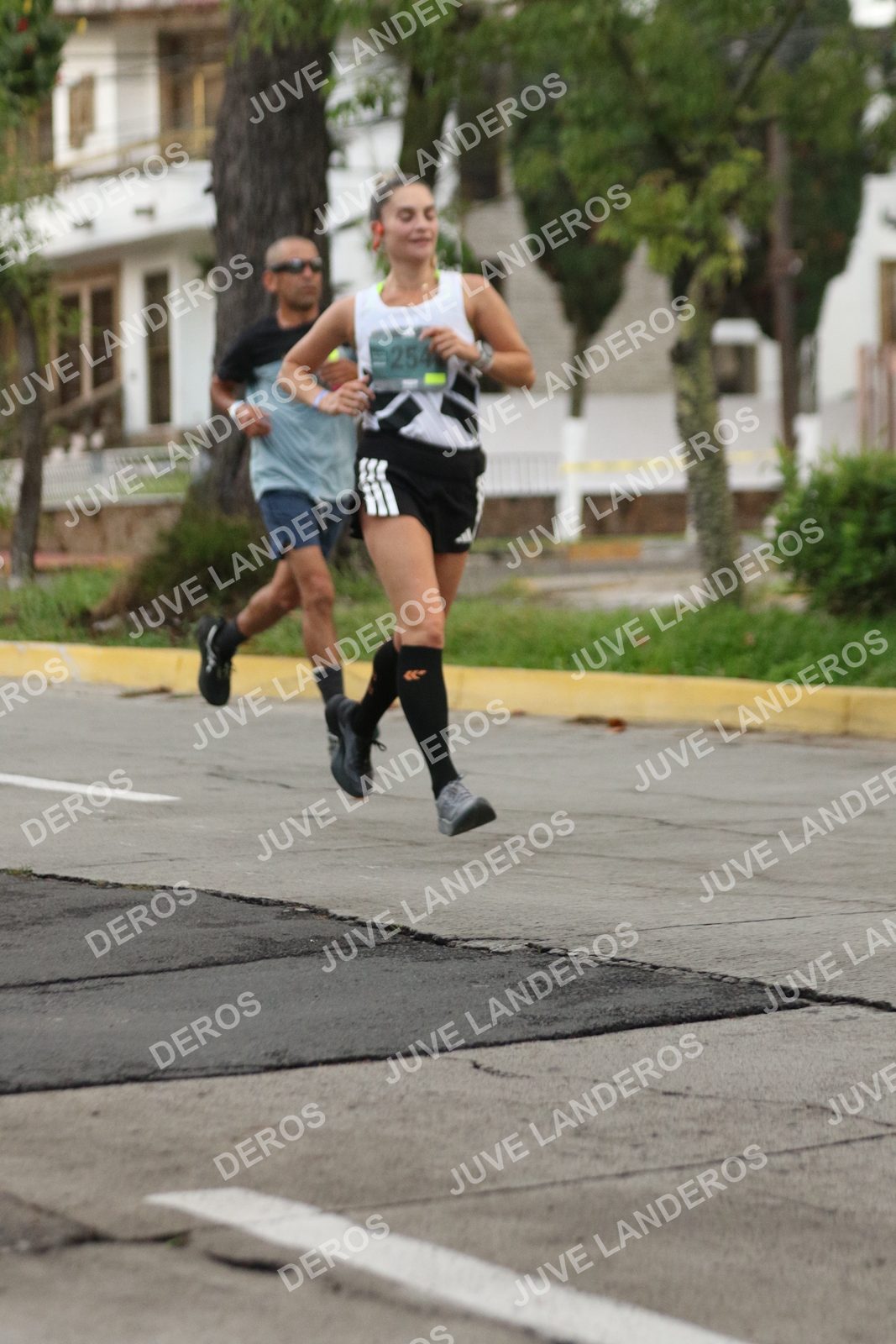 Foto de ADIDAS SPLITS GUADALAJARA 15K / 30K en Av. San Ignacio esquina Av. Ignacio L. Vallarta, Zapopan a las 06:51 · dorsal 254