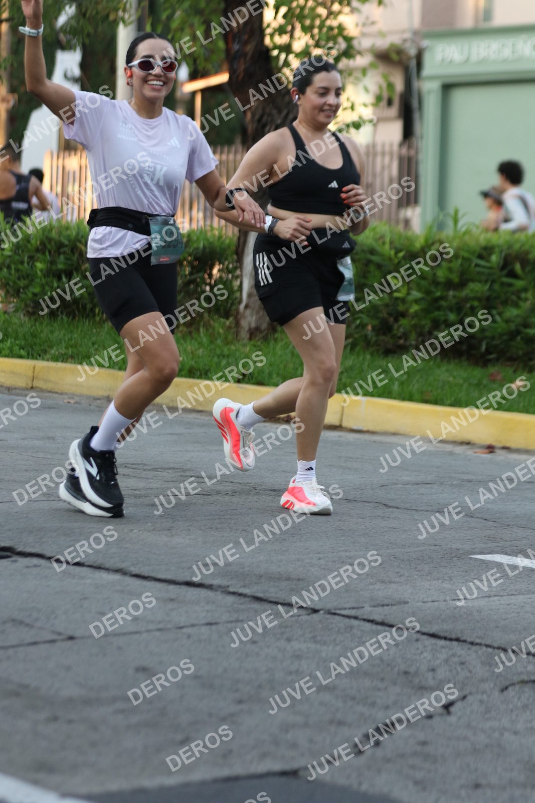 Foto de ADIDAS SPLITS GUADALAJARA 15K / 30K en Av. San Ignacio esquina Av. Ignacio L. Vallarta, Zapopan a las 07:18 · dorsal 30