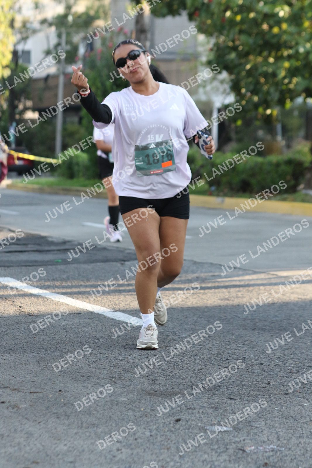 Foto de ADIDAS SPLITS GUADALAJARA 15K / 30K en Av. San Ignacio esquina Av. Ignacio L. Vallarta, Zapopan a las 07:53 · dorsal 1876