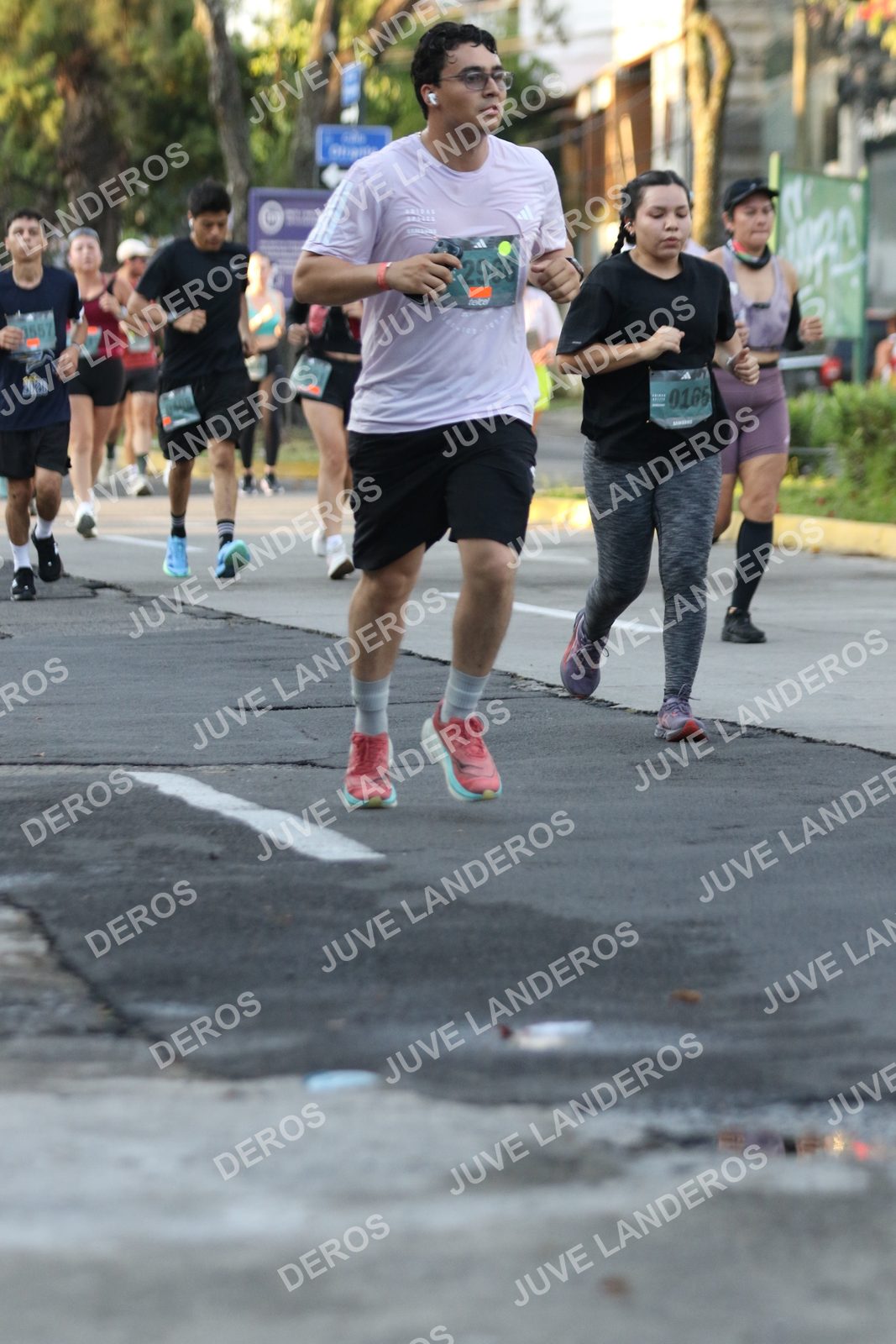 Foto de ADIDAS SPLITS GUADALAJARA 15K / 30K en Av. San Ignacio esquina Av. Ignacio L. Vallarta, Zapopan a las 07:15 · dorsal 2966, 165