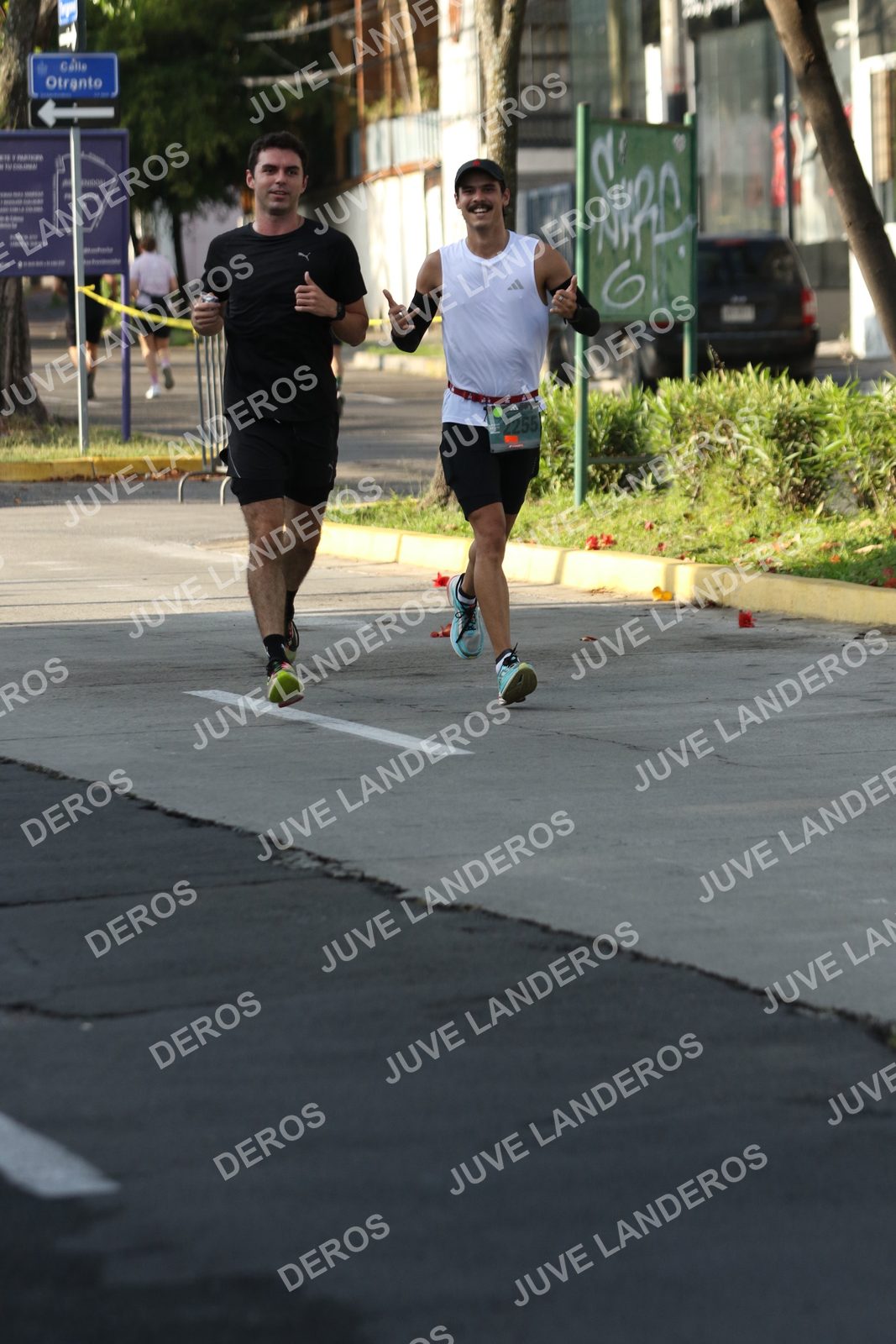 Foto de ADIDAS SPLITS GUADALAJARA 15K / 30K en Av. San Ignacio esquina Av. Ignacio L. Vallarta, Zapopan a las 08:13 · dorsal 2255