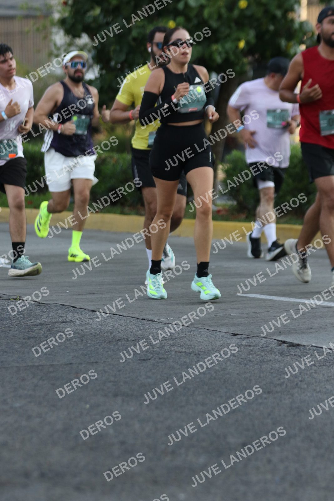 Foto de ADIDAS SPLITS GUADALAJARA 15K / 30K en Av. San Ignacio esquina Av. Ignacio L. Vallarta, Zapopan a las 07:29 · dorsal 1518