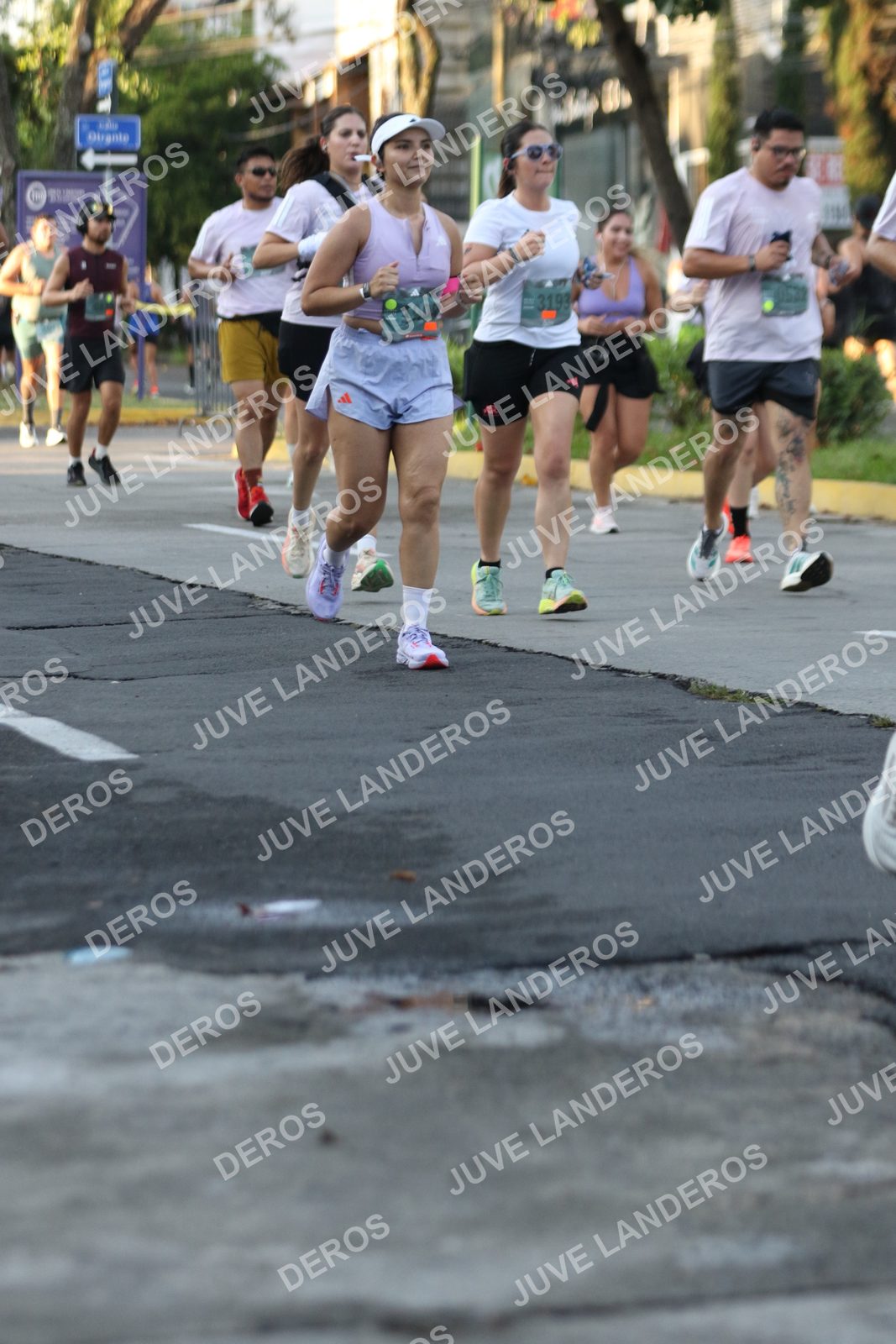 Foto de ADIDAS SPLITS GUADALAJARA 15K / 30K en Av. San Ignacio esquina Av. Ignacio L. Vallarta, Zapopan a las 07:17 · dorsal 3193