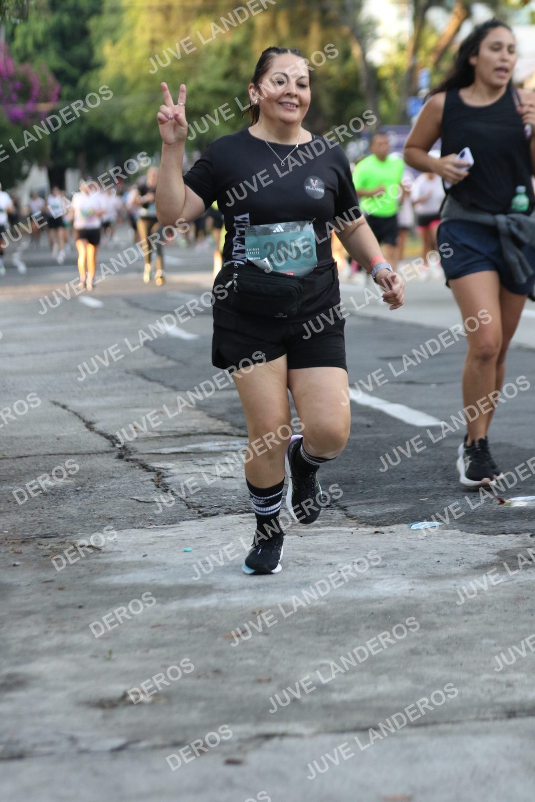 Foto de ADIDAS SPLITS GUADALAJARA 15K / 30K en Av. San Ignacio esquina Av. Ignacio L. Vallarta, Zapopan a las 07:14 · dorsal 2055