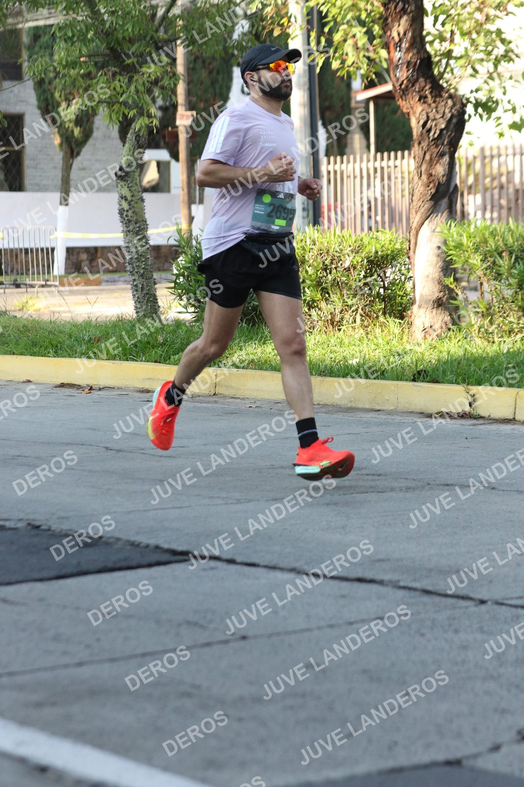 Foto de ADIDAS SPLITS GUADALAJARA 15K / 30K en Av. San Ignacio esquina Av. Ignacio L. Vallarta, Zapopan a las 08:06 · dorsal 2699