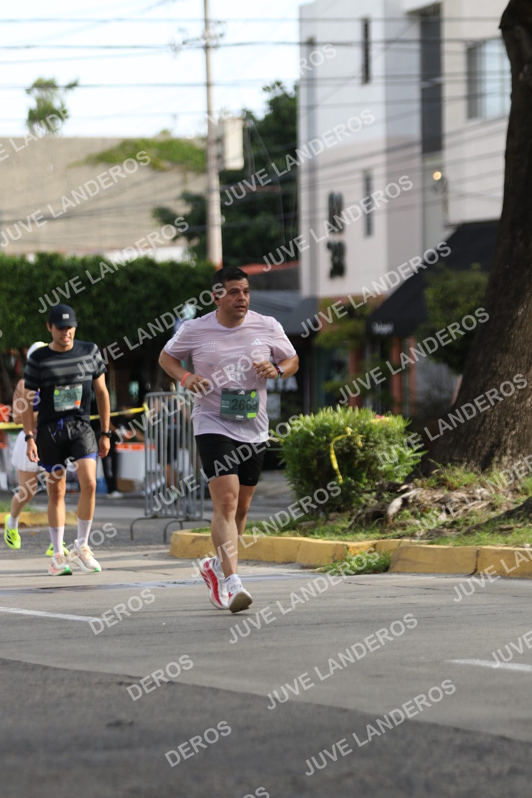 Foto de ADIDAS SPLITS GUADALAJARA 15K / 30K en Av. San Ignacio esquina Av. Ignacio L. Vallarta, Zapopan a las 09:00 · dorsal 2669, 15, 30