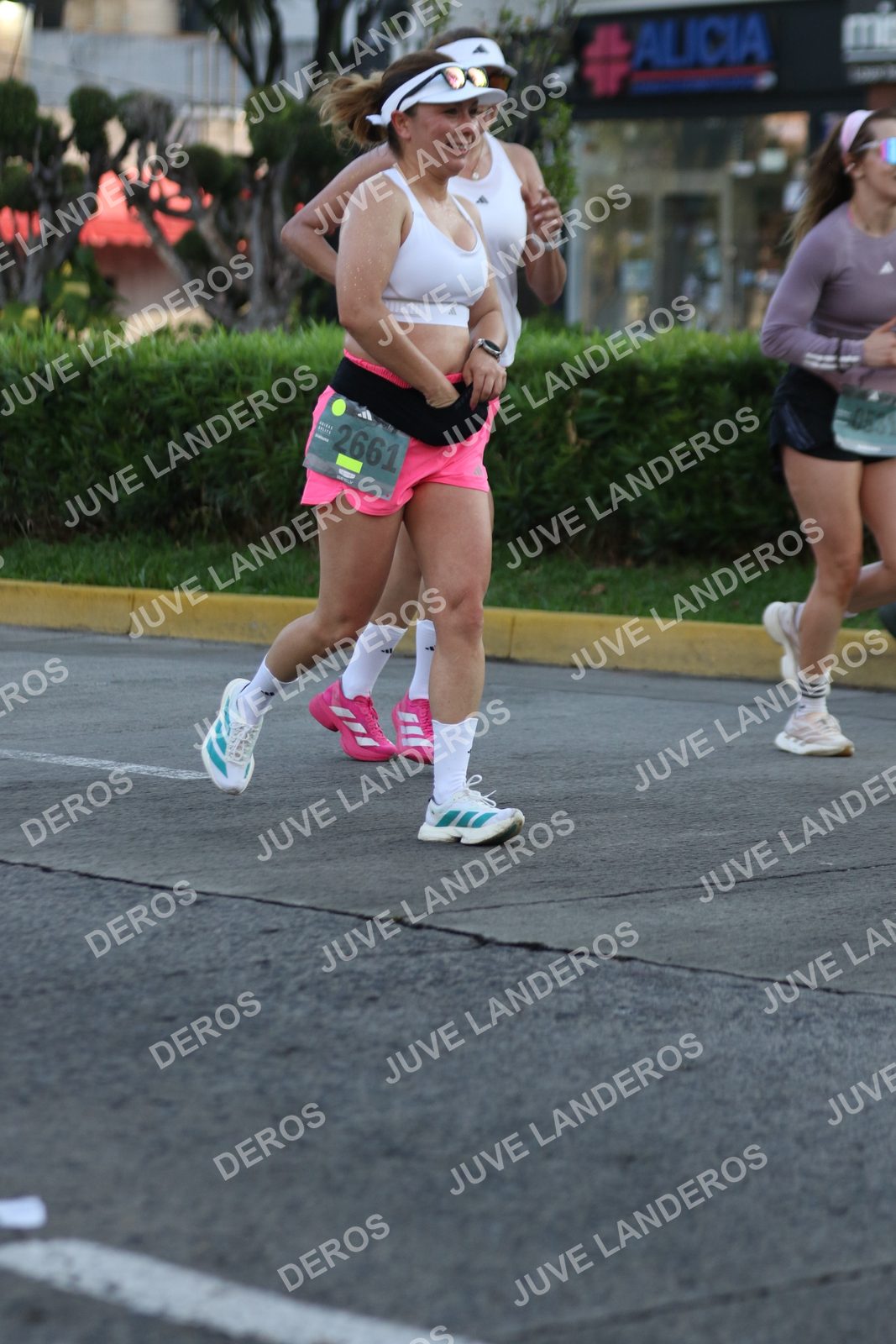 Foto de ADIDAS SPLITS GUADALAJARA 15K / 30K en Av. San Ignacio esquina Av. Ignacio L. Vallarta, Zapopan a las 07:34 · dorsal 2661