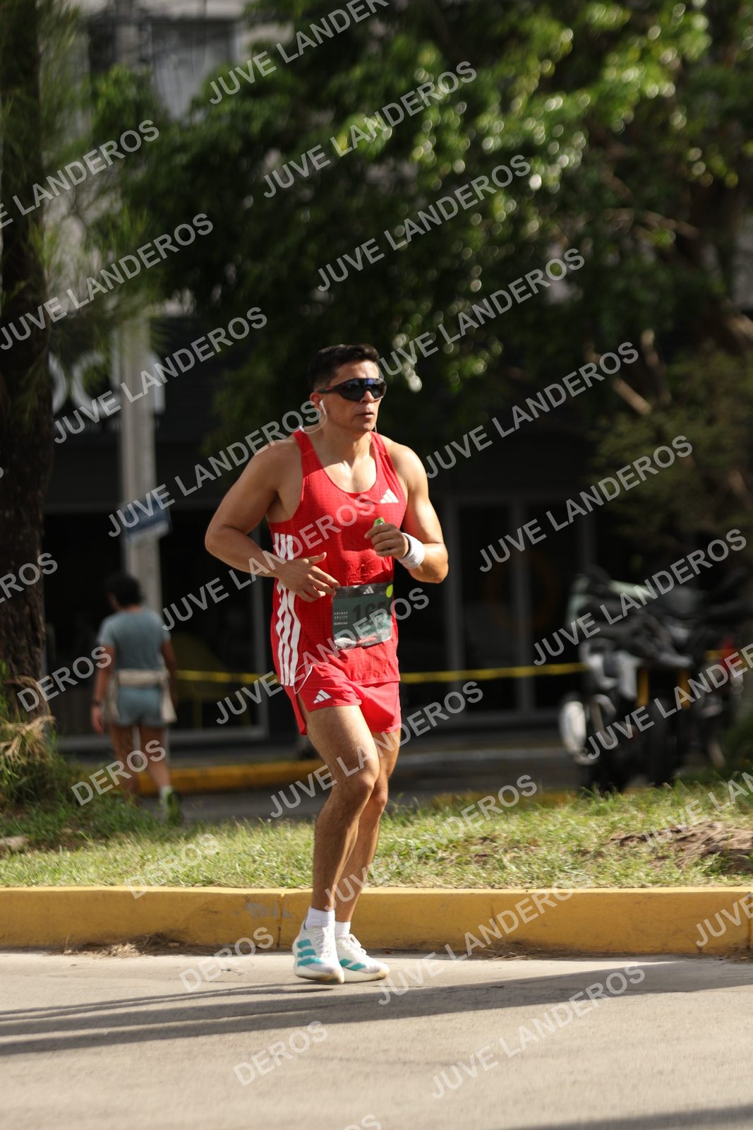 Foto de ADIDAS SPLITS GUADALAJARA 15K / 30K en Av. San Ignacio esquina Av. Ignacio L. Vallarta, Zapopan a las 09:12 · dorsal 165