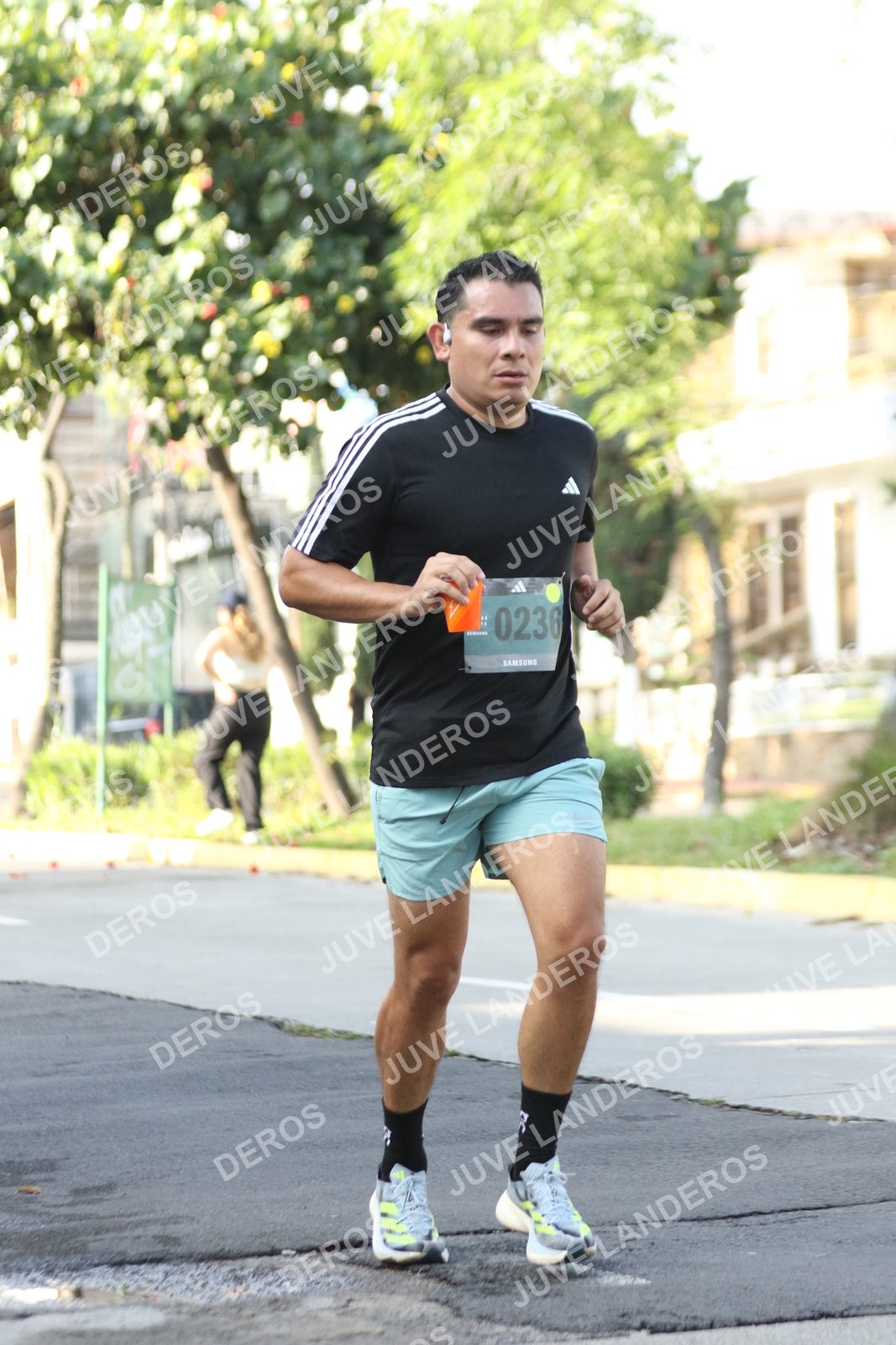 Foto de ADIDAS SPLITS GUADALAJARA 15K / 30K en Av. San Ignacio esquina Av. Ignacio L. Vallarta, Zapopan a las 08:27 · dorsal 236
