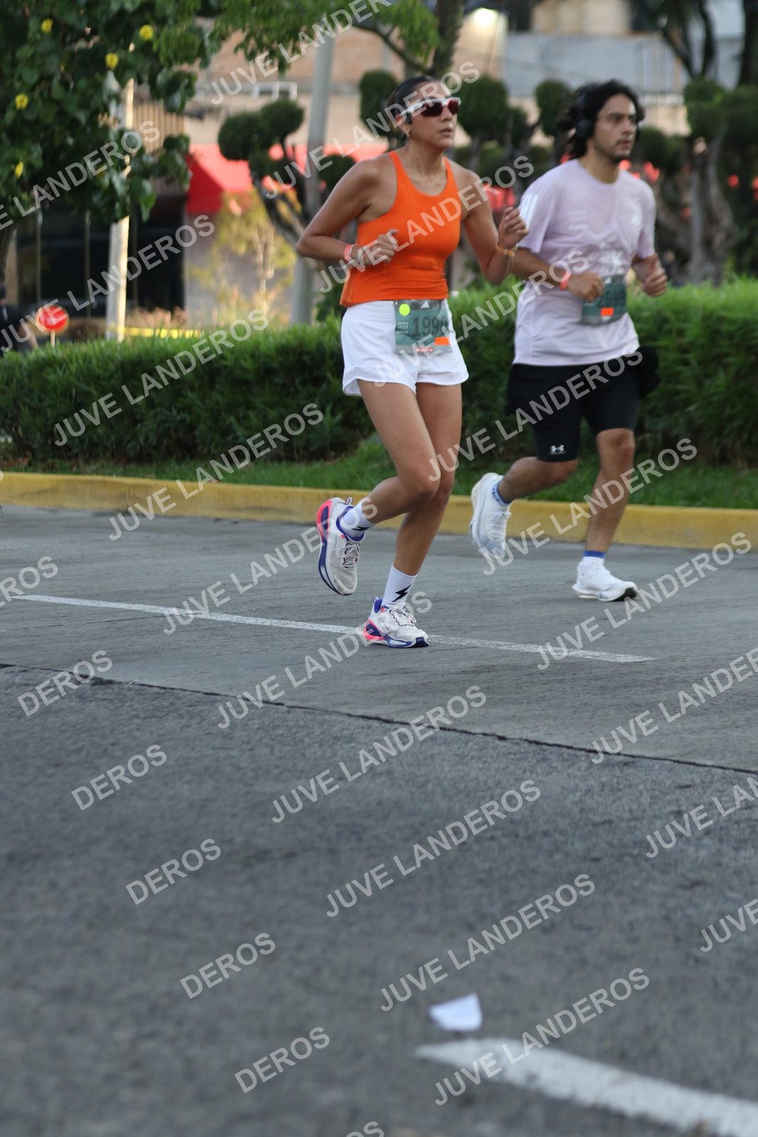 Foto de ADIDAS SPLITS GUADALAJARA 15K / 30K en Av. San Ignacio esquina Av. Ignacio L. Vallarta, Zapopan a las 07:30 · dorsal 1990