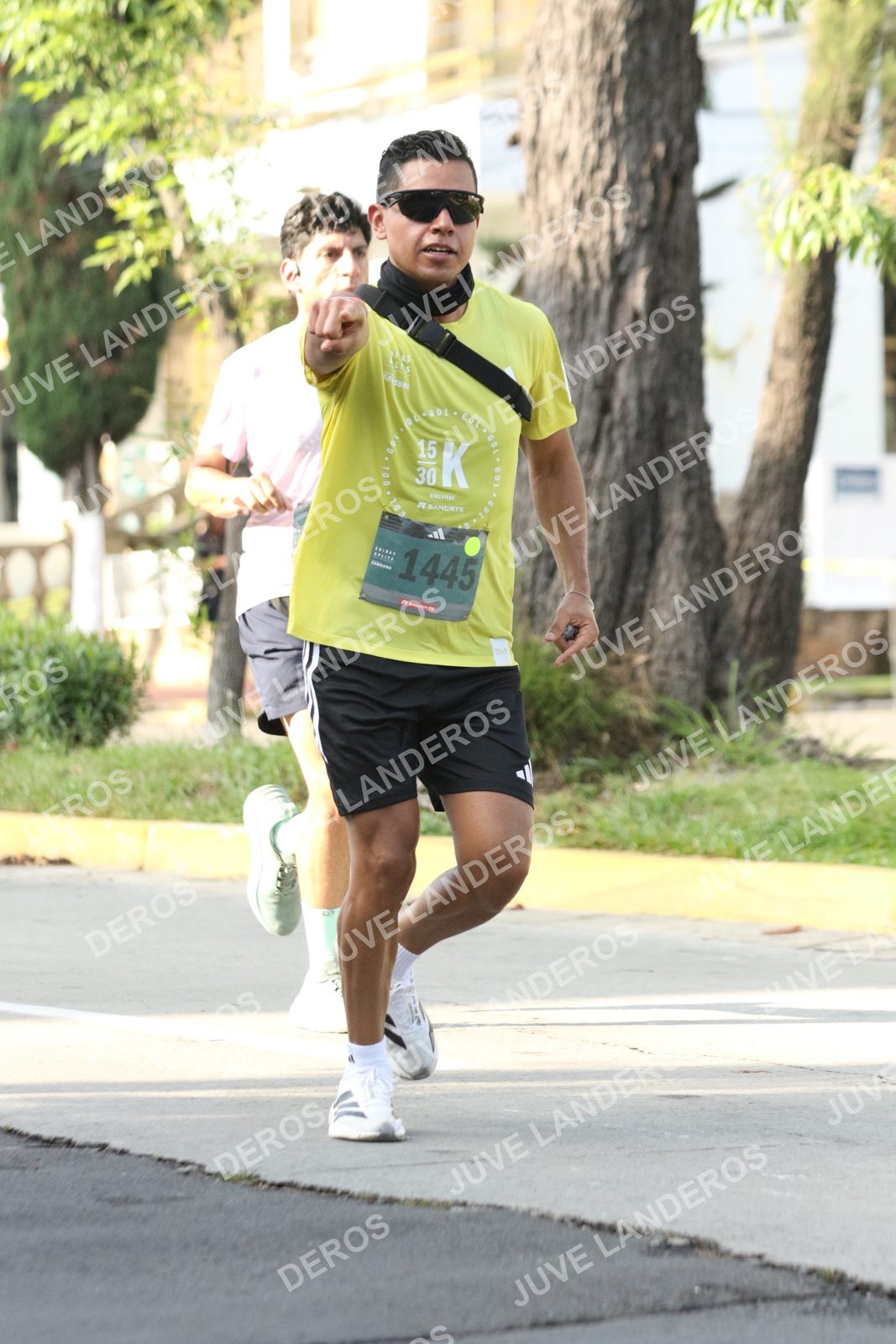 Foto de ADIDAS SPLITS GUADALAJARA 15K / 30K en Av. San Ignacio esquina Av. Ignacio L. Vallarta, Zapopan a las 08:31 · dorsal 1445, 30, 15