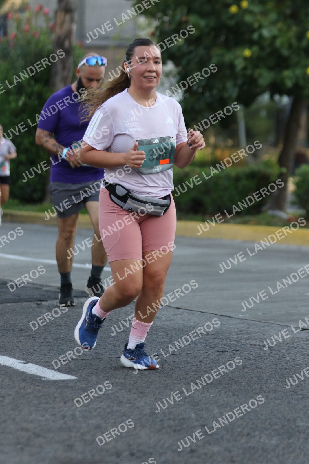Foto de ADIDAS SPLITS GUADALAJARA 15K / 30K en Av. San Ignacio esquina Av. Ignacio L. Vallarta, Zapopan a las 07:31 · dorsal 3067