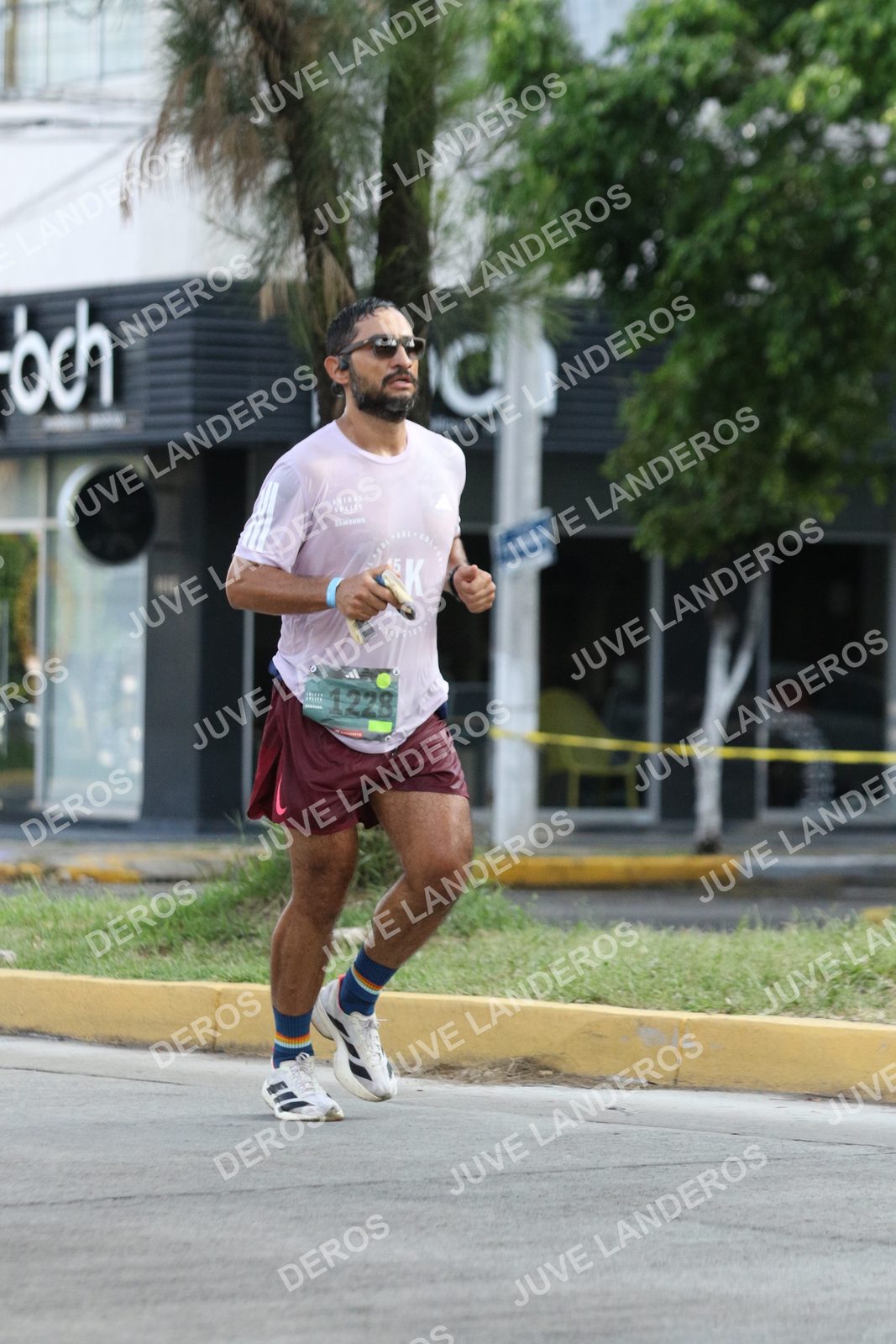 Foto de ADIDAS SPLITS GUADALAJARA 15K / 30K en Av. San Ignacio esquina Av. Ignacio L. Vallarta, Zapopan a las 08:43 · dorsal 1228