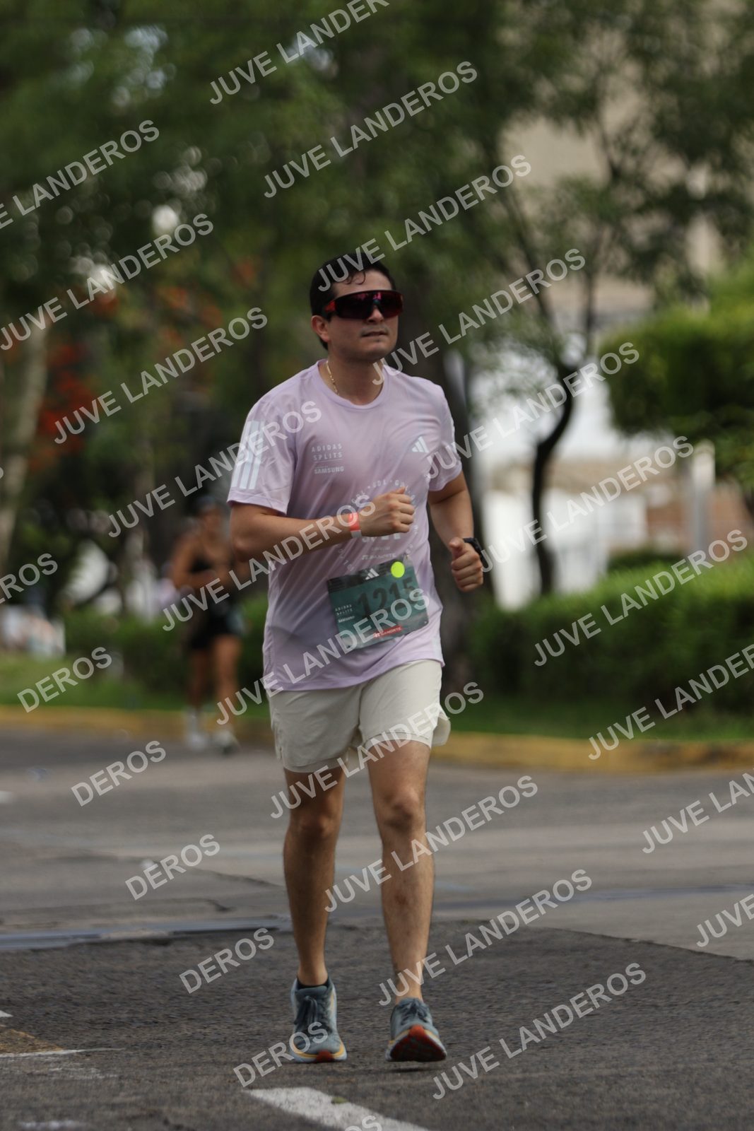 Foto de ADIDAS SPLITS GUADALAJARA 15K / 30K en Av. San Ignacio esquina Av. Ignacio L. Vallarta, Zapopan a las 09:10 · dorsal 1215