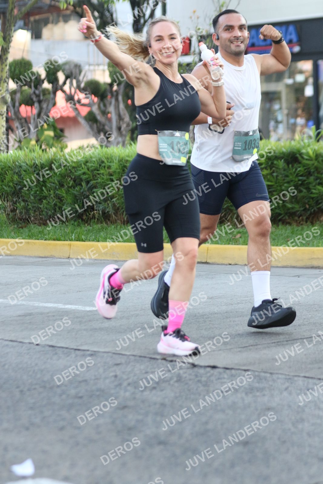 Foto de ADIDAS SPLITS GUADALAJARA 15K / 30K en Av. San Ignacio esquina Av. Ignacio L. Vallarta, Zapopan a las 07:33 · dorsal 1033