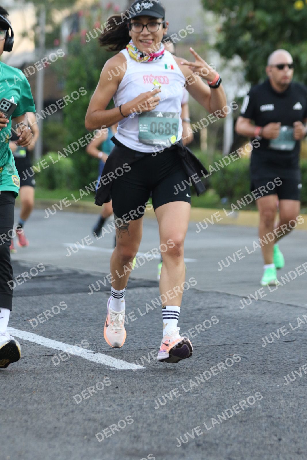 Foto de ADIDAS SPLITS GUADALAJARA 15K / 30K en Av. San Ignacio esquina Av. Ignacio L. Vallarta, Zapopan a las 07:33 · dorsal 685