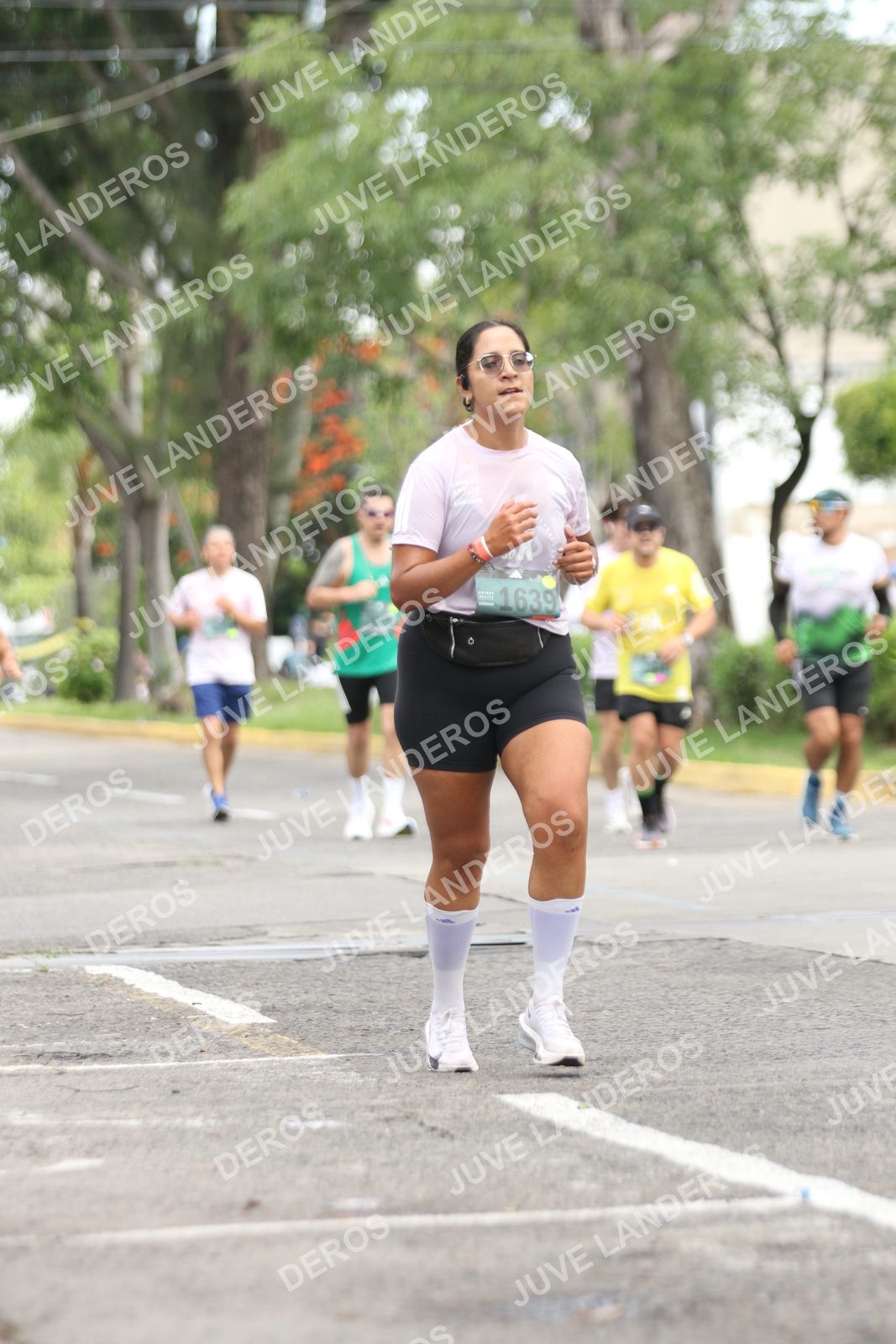 Foto de ADIDAS SPLITS GUADALAJARA 15K / 30K en Av. San Ignacio esquina Av. Ignacio L. Vallarta, Zapopan a las 09:08 · dorsal 1639