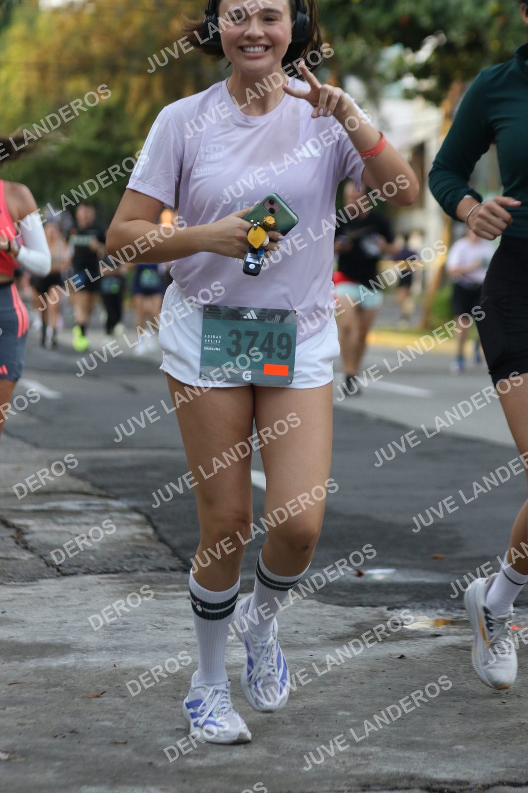 Foto de ADIDAS SPLITS GUADALAJARA 15K / 30K en Av. San Ignacio esquina Av. Ignacio L. Vallarta, Zapopan a las 07:10 · dorsal 3749, 15, 205