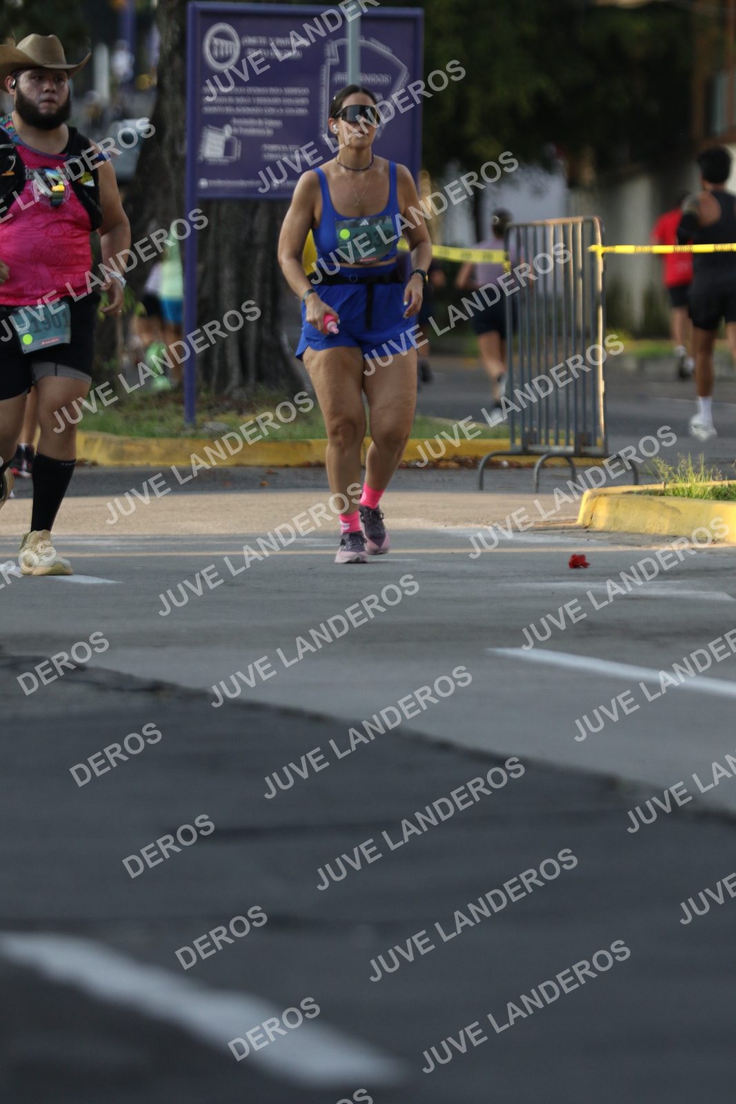 Foto de ADIDAS SPLITS GUADALAJARA 15K / 30K en Av. San Ignacio esquina Av. Ignacio L. Vallarta, Zapopan a las 07:21 · dorsal 1938, 1901