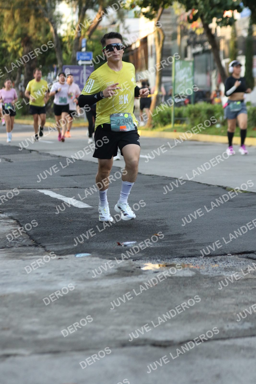 Foto de ADIDAS SPLITS GUADALAJARA 15K / 30K en Av. San Ignacio esquina Av. Ignacio L. Vallarta, Zapopan a las 07:14 · dorsal 2399