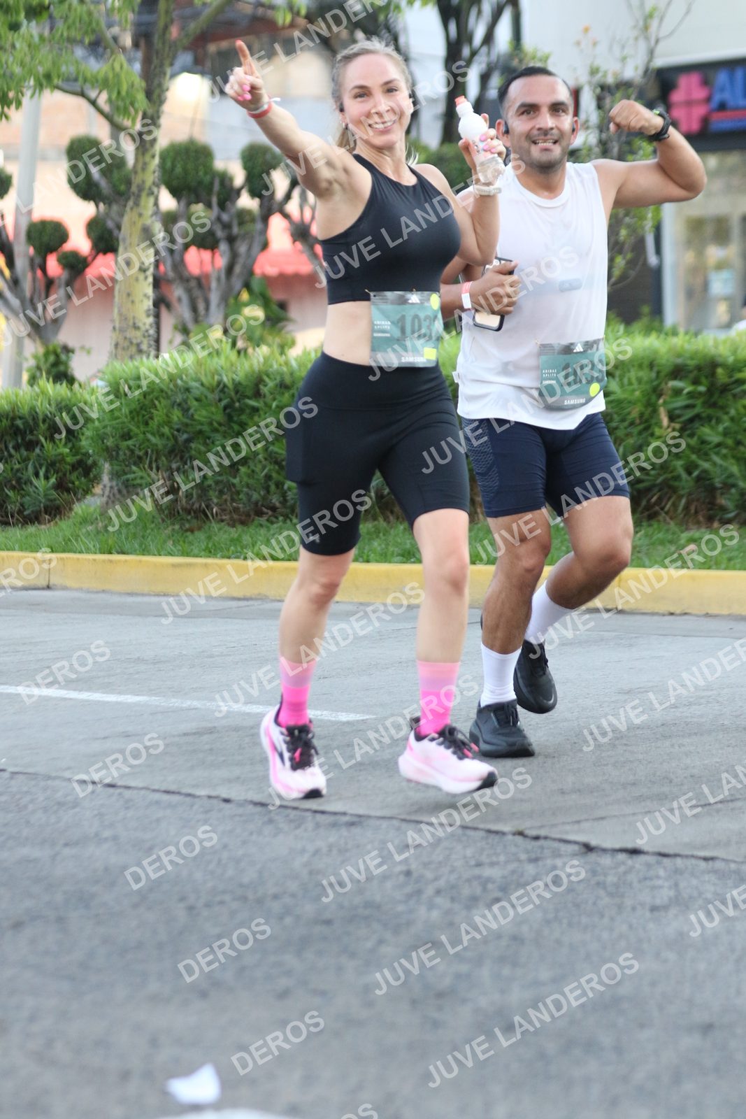 Foto de ADIDAS SPLITS GUADALAJARA 15K / 30K en Av. San Ignacio esquina Av. Ignacio L. Vallarta, Zapopan a las 07:33 · dorsal 1033