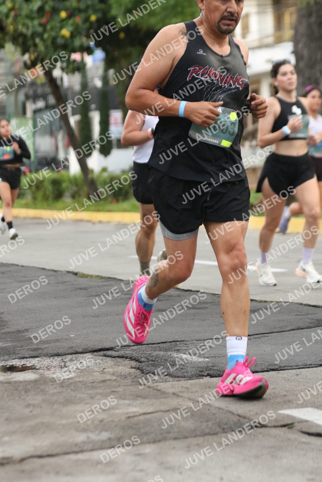 Foto de ADIDAS SPLITS GUADALAJARA 15K / 30K en Av. San Ignacio esquina Av. Ignacio L. Vallarta, Zapopan a las 06:54 · dorsal 63