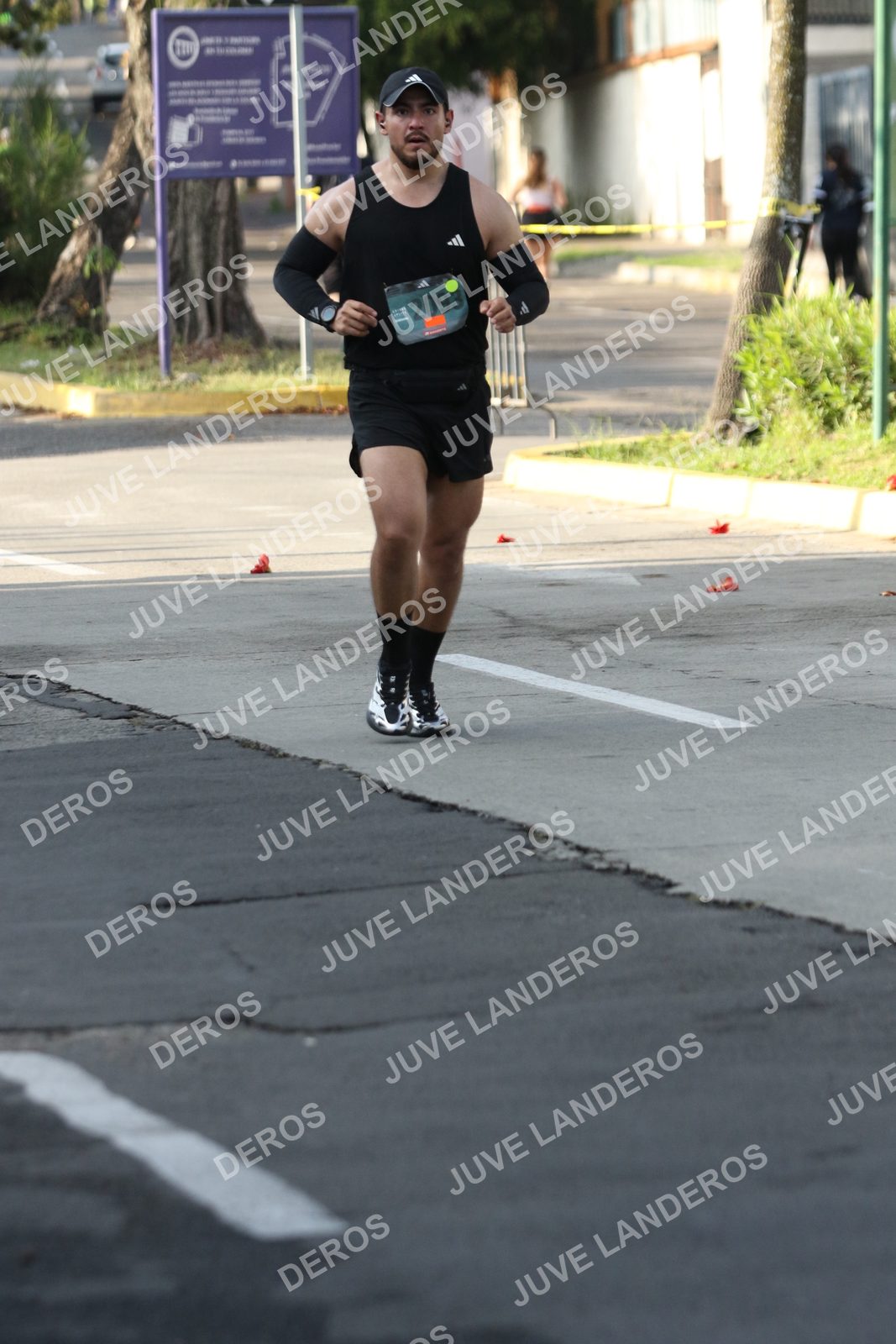 Foto de ADIDAS SPLITS GUADALAJARA 15K / 30K en Av. San Ignacio esquina Av. Ignacio L. Vallarta, Zapopan a las 08:14 · dorsal 2093