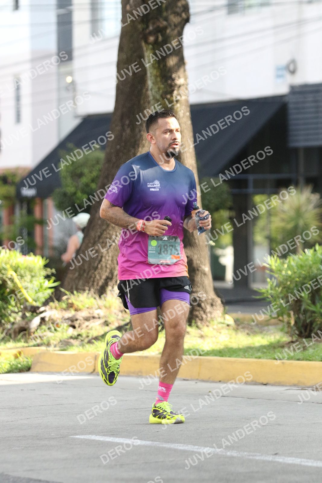 Foto de ADIDAS SPLITS GUADALAJARA 15K / 30K en Av. San Ignacio esquina Av. Ignacio L. Vallarta, Zapopan a las 08:41 · dorsal 1875
