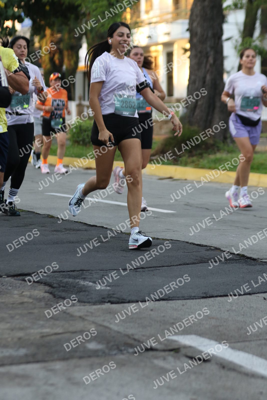 Foto de ADIDAS SPLITS GUADALAJARA 15K / 30K en Av. San Ignacio esquina Av. Ignacio L. Vallarta, Zapopan a las 07:10 · dorsal 3689