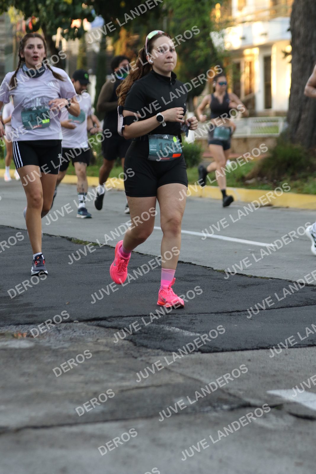 Foto de ADIDAS SPLITS GUADALAJARA 15K / 30K en Av. San Ignacio esquina Av. Ignacio L. Vallarta, Zapopan a las 07:11 · dorsal 1347, 1338
