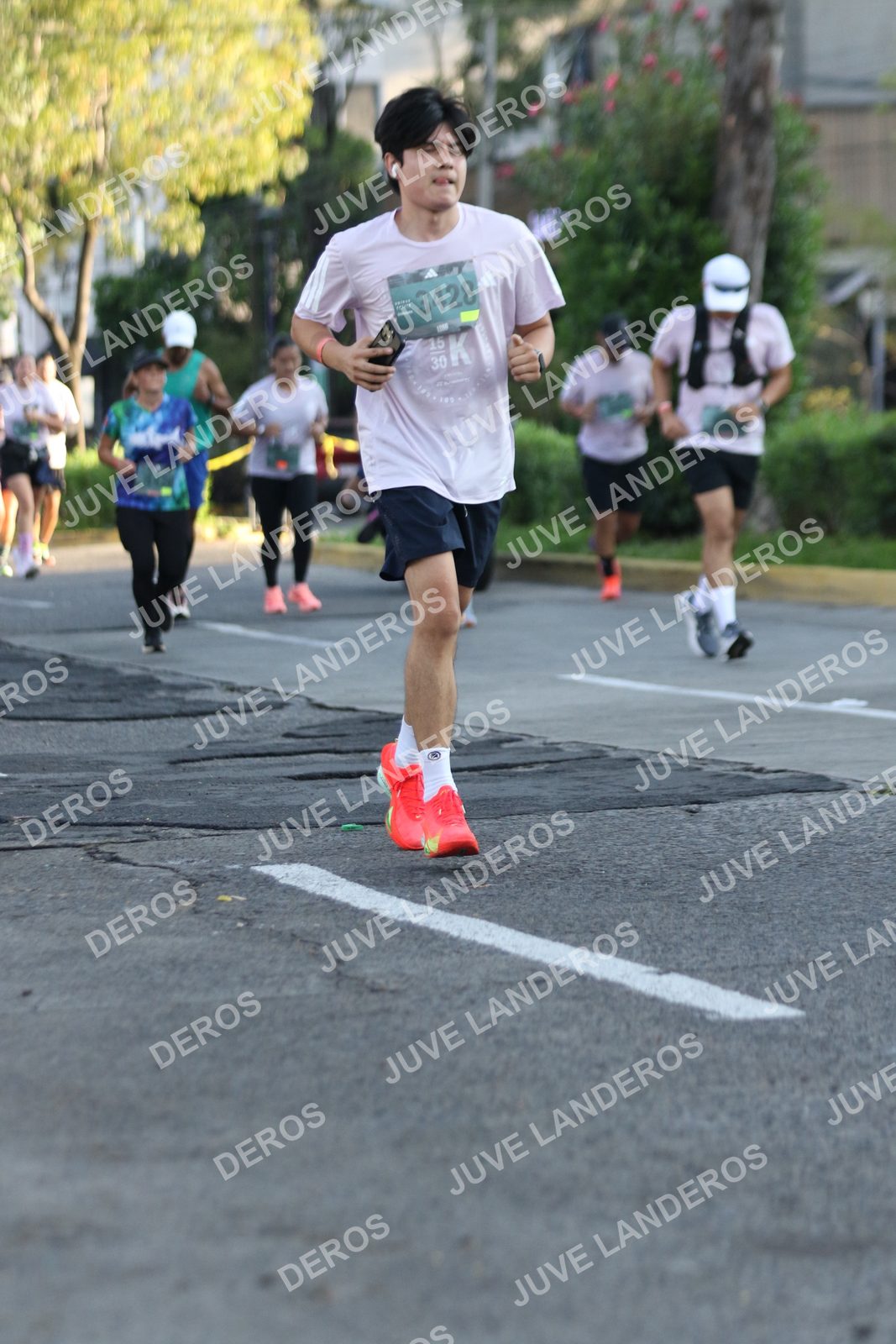 Foto de ADIDAS SPLITS GUADALAJARA 15K / 30K en Av. San Ignacio esquina Av. Ignacio L. Vallarta, Zapopan a las 07:39 · dorsal 3428