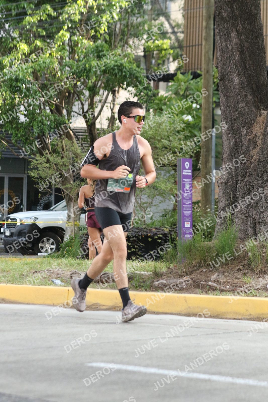 Foto de ADIDAS SPLITS GUADALAJARA 15K / 30K en Av. San Ignacio esquina Av. Ignacio L. Vallarta, Zapopan a las 08:42 · dorsal 1702