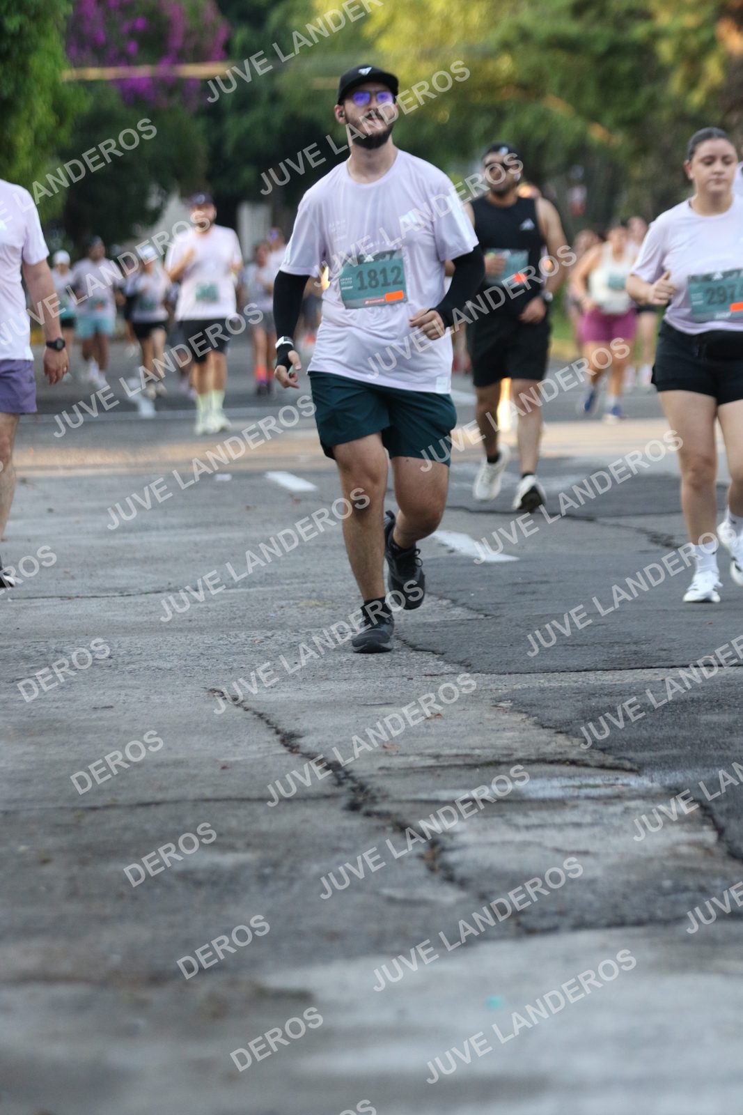 Foto de ADIDAS SPLITS GUADALAJARA 15K / 30K en Av. San Ignacio esquina Av. Ignacio L. Vallarta, Zapopan a las 07:18 · dorsal 1812, 297