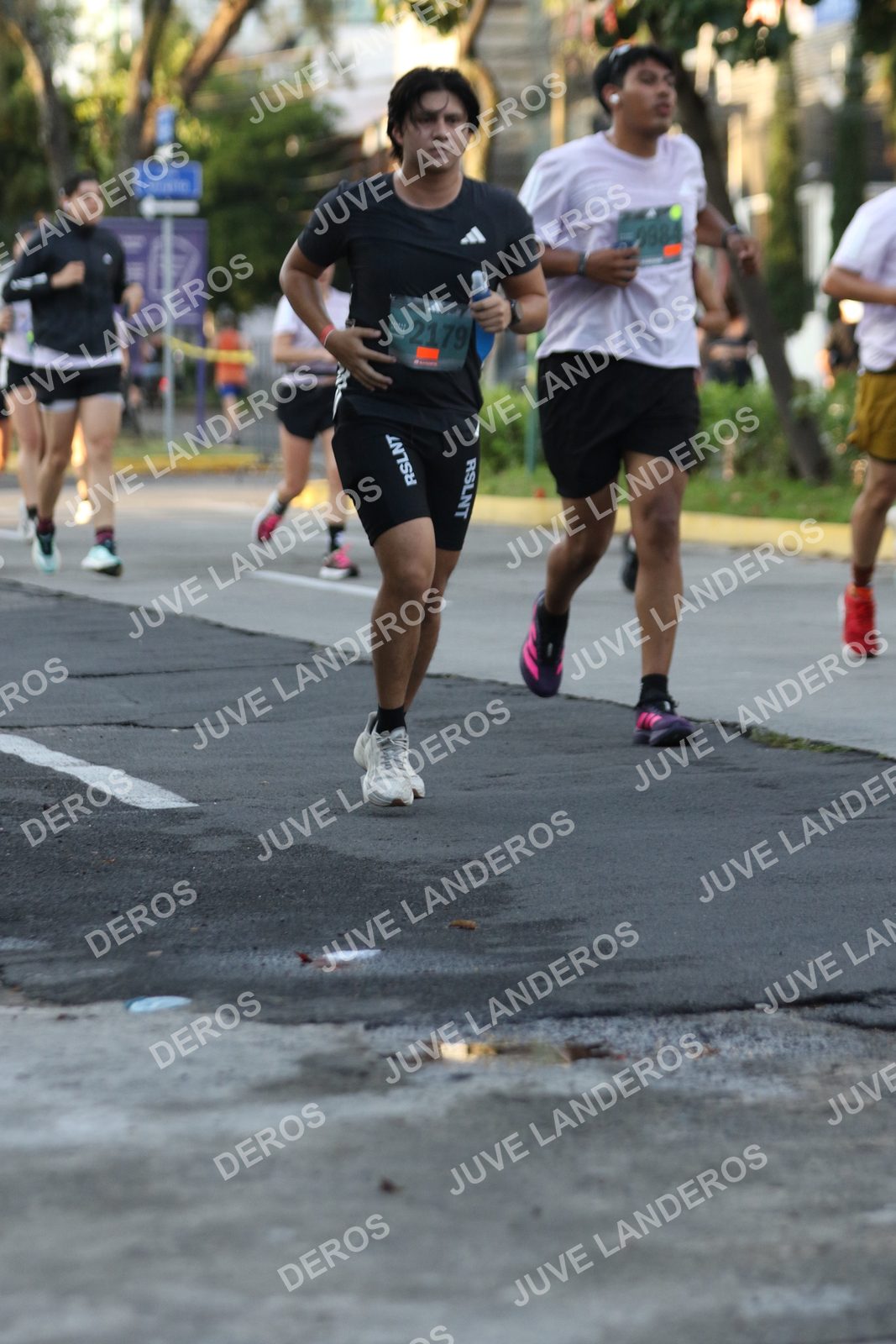 Foto de ADIDAS SPLITS GUADALAJARA 15K / 30K en Av. San Ignacio esquina Av. Ignacio L. Vallarta, Zapopan a las 07:17 · dorsal 2179