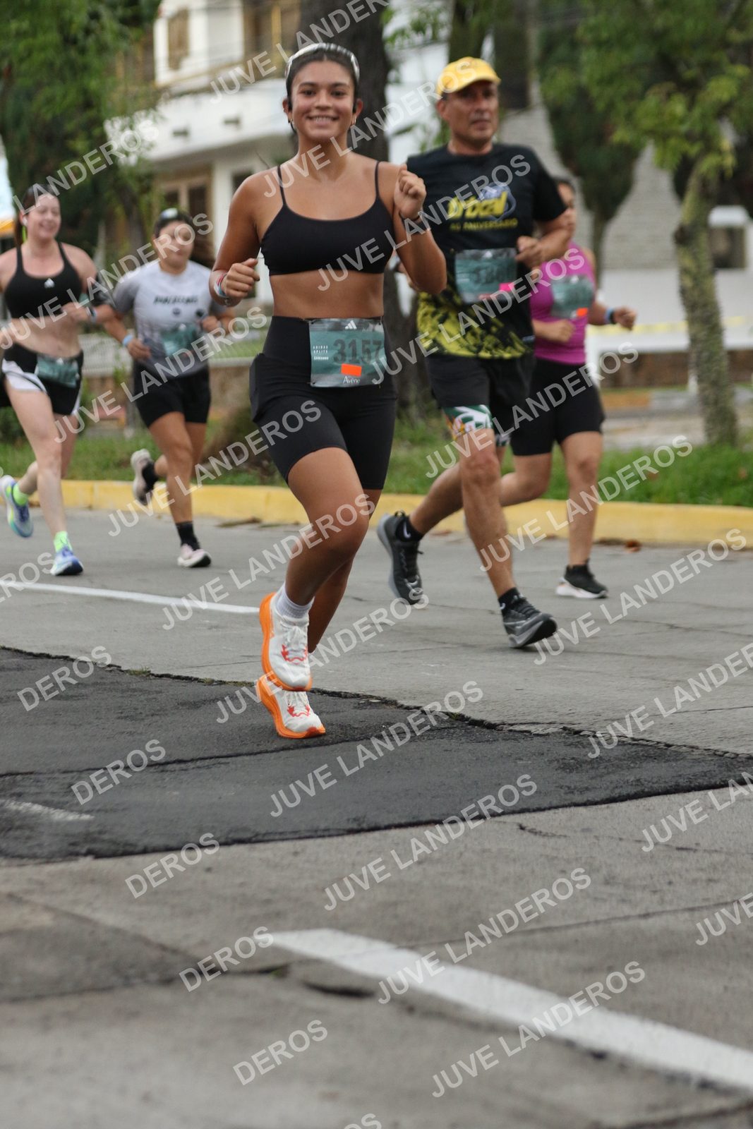 Foto de ADIDAS SPLITS GUADALAJARA 15K / 30K en Av. San Ignacio esquina Av. Ignacio L. Vallarta, Zapopan a las 06:56 · dorsal 3157