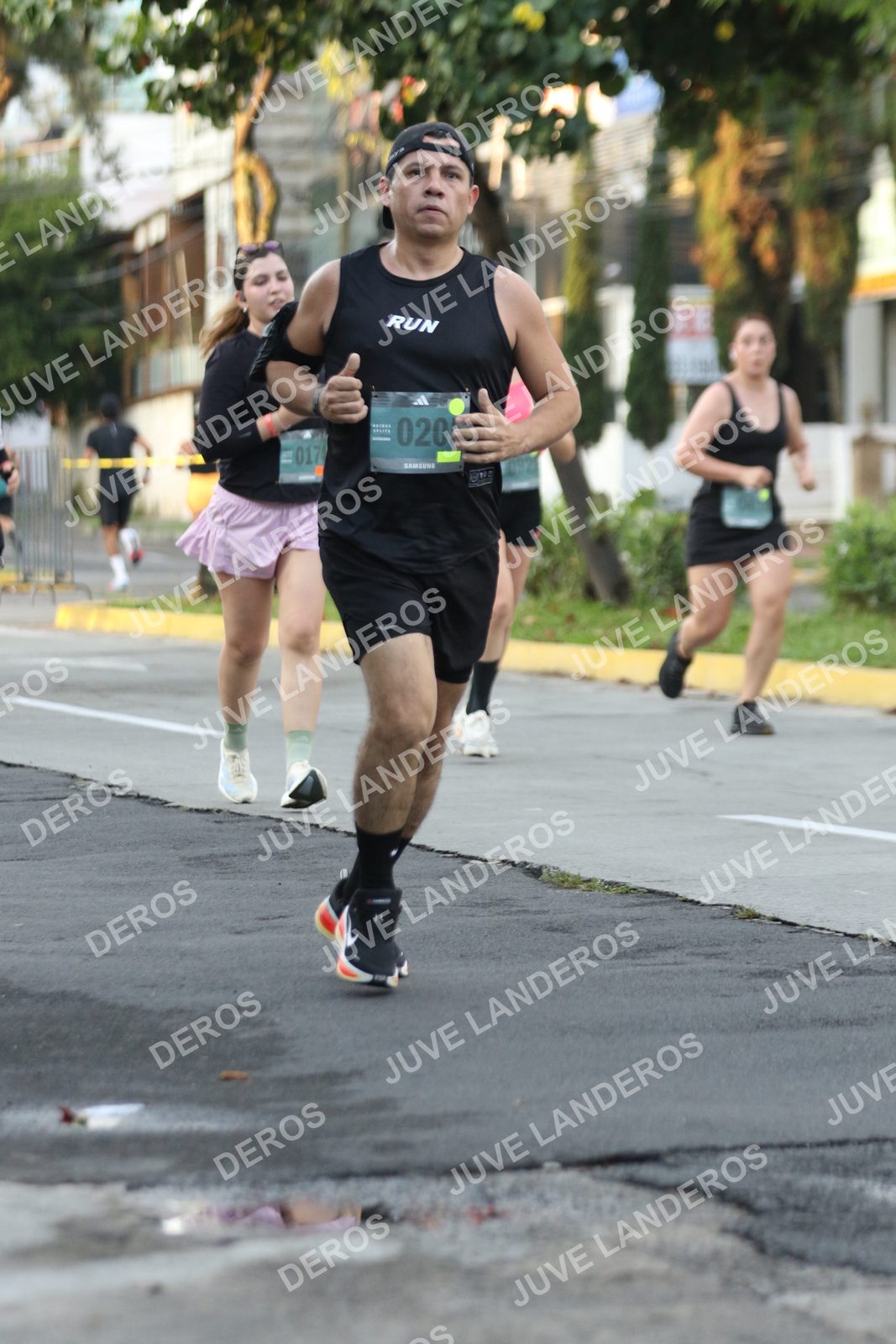 Foto de ADIDAS SPLITS GUADALAJARA 15K / 30K en Av. San Ignacio esquina Av. Ignacio L. Vallarta, Zapopan a las 07:10 · dorsal 20, 17