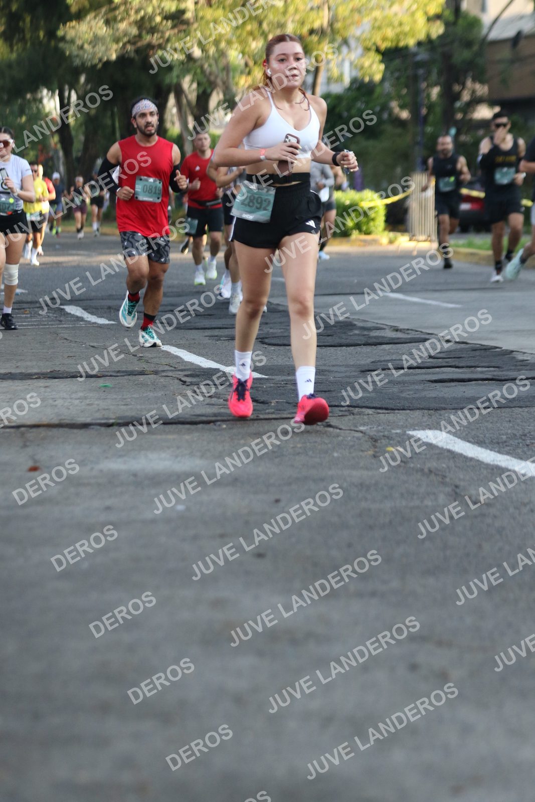 Foto de ADIDAS SPLITS GUADALAJARA 15K / 30K en Av. San Ignacio esquina Av. Ignacio L. Vallarta, Zapopan a las 07:31 · dorsal 2892, 819