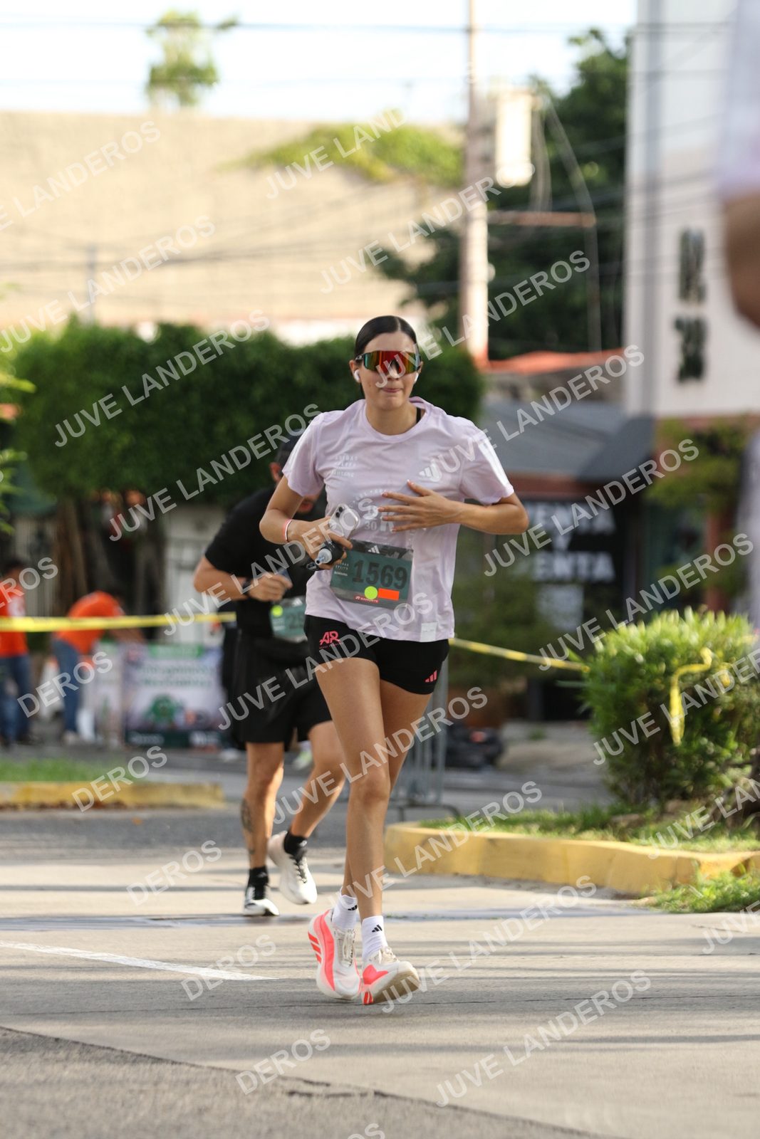Foto de ADIDAS SPLITS GUADALAJARA 15K / 30K en Av. San Ignacio esquina Av. Ignacio L. Vallarta, Zapopan a las 08:58 · dorsal 1569, 30