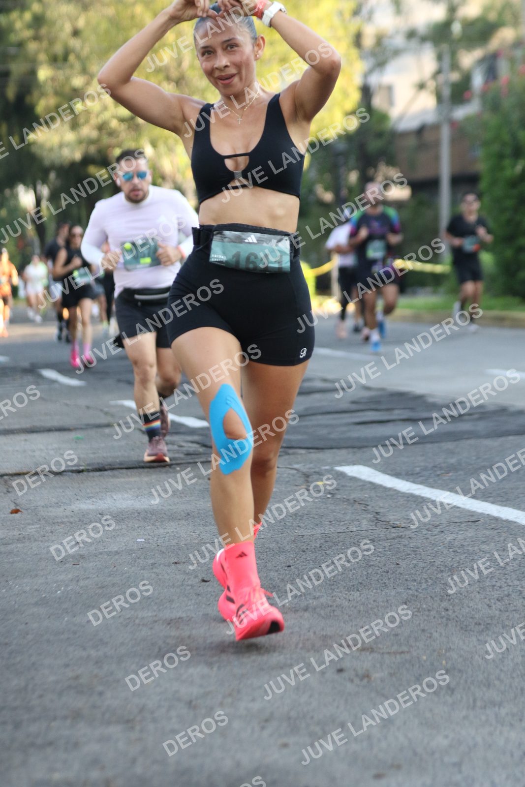 Foto de ADIDAS SPLITS GUADALAJARA 15K / 30K en Av. San Ignacio esquina Av. Ignacio L. Vallarta, Zapopan a las 07:36 · dorsal 1611