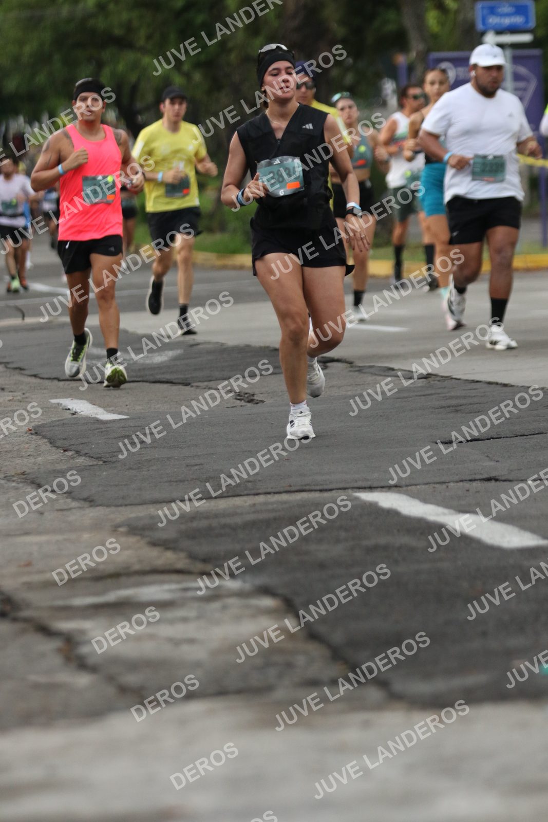 Foto de ADIDAS SPLITS GUADALAJARA 15K / 30K en Av. San Ignacio esquina Av. Ignacio L. Vallarta, Zapopan a las 06:57 · dorsal 3835, 1298