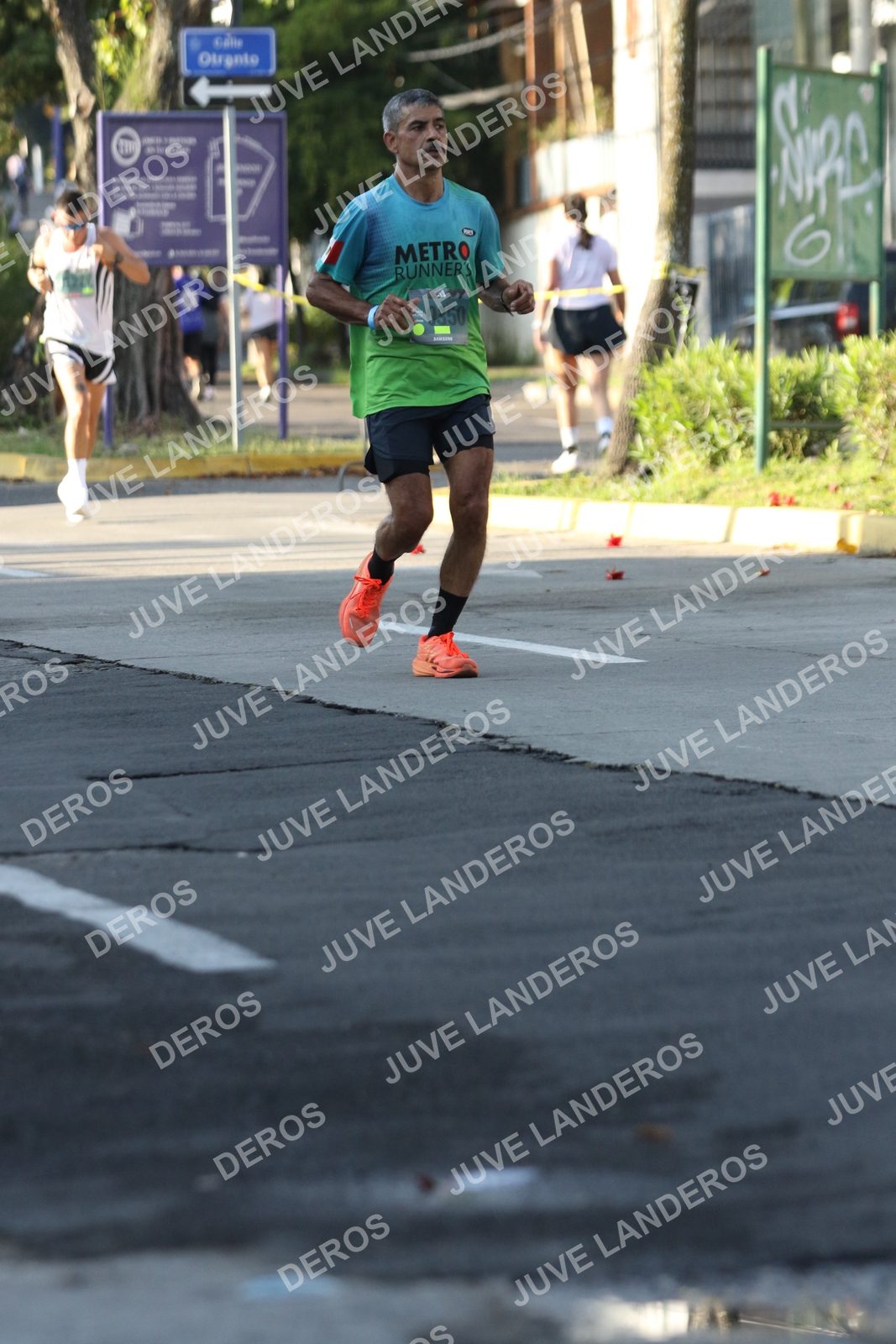 Foto de ADIDAS SPLITS GUADALAJARA 15K / 30K en Av. San Ignacio esquina Av. Ignacio L. Vallarta, Zapopan a las 08:05 · dorsal 850