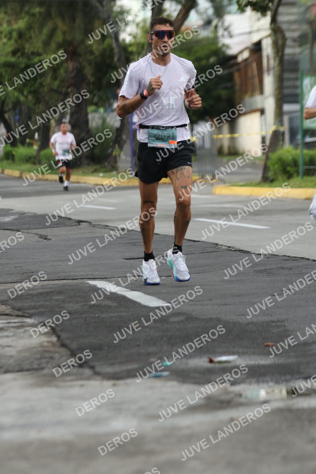 Foto de ADIDAS SPLITS GUADALAJARA 15K / 30K en Av. San Ignacio esquina Av. Ignacio L. Vallarta, Zapopan a las 07:01 · dorsal 15, 2021, 30