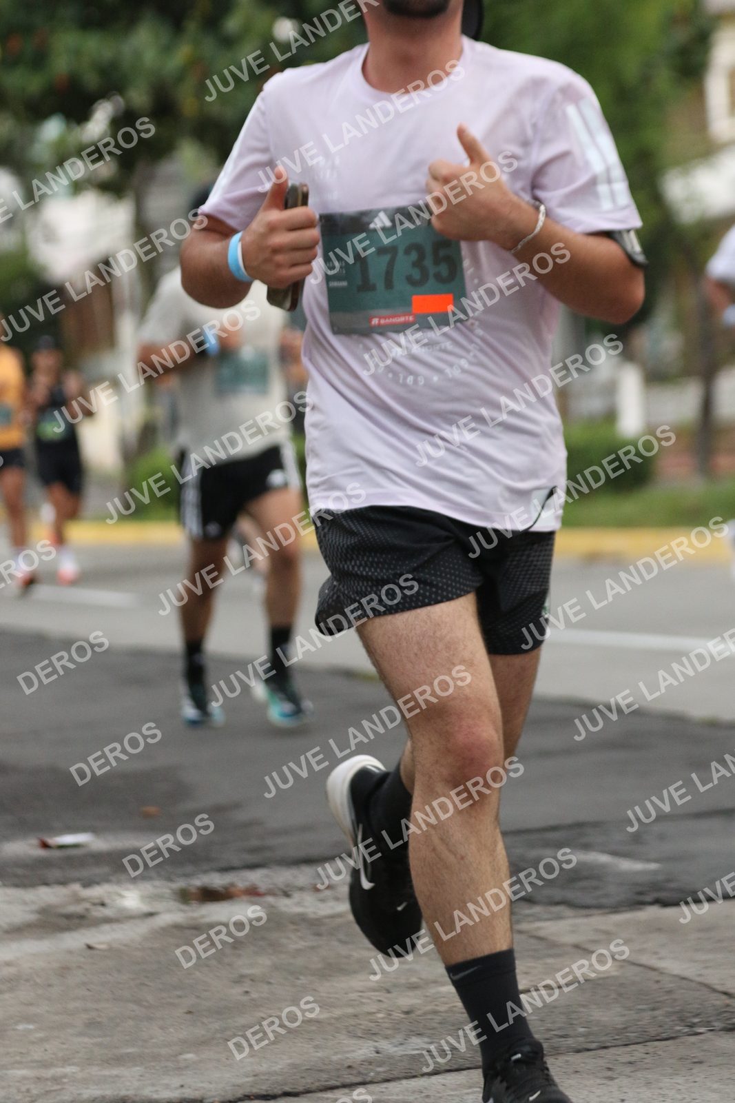 Foto de ADIDAS SPLITS GUADALAJARA 15K / 30K en Av. San Ignacio esquina Av. Ignacio L. Vallarta, Zapopan a las 06:54 · dorsal 1735