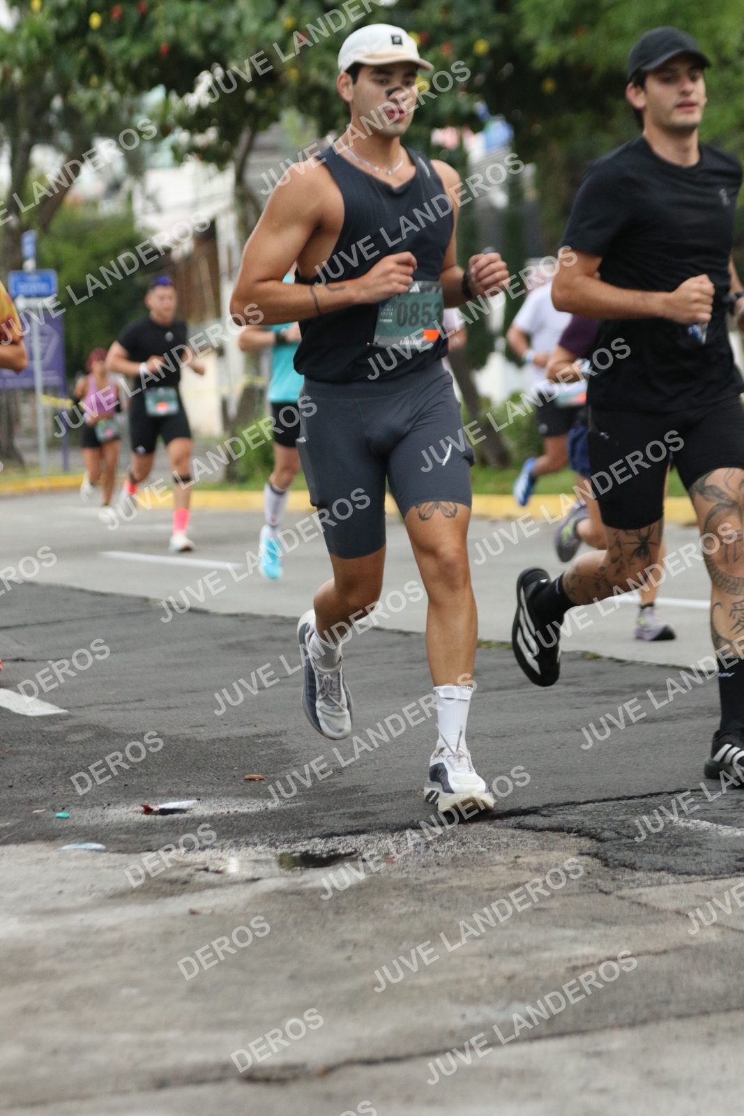 Foto de ADIDAS SPLITS GUADALAJARA 15K / 30K en Av. San Ignacio esquina Av. Ignacio L. Vallarta, Zapopan a las 06:56 · dorsal 853