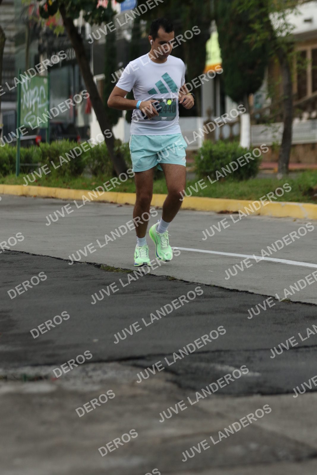 Foto de ADIDAS SPLITS GUADALAJARA 15K / 30K en Av. San Ignacio esquina Av. Ignacio L. Vallarta, Zapopan a las 06:58 · dorsal 2440