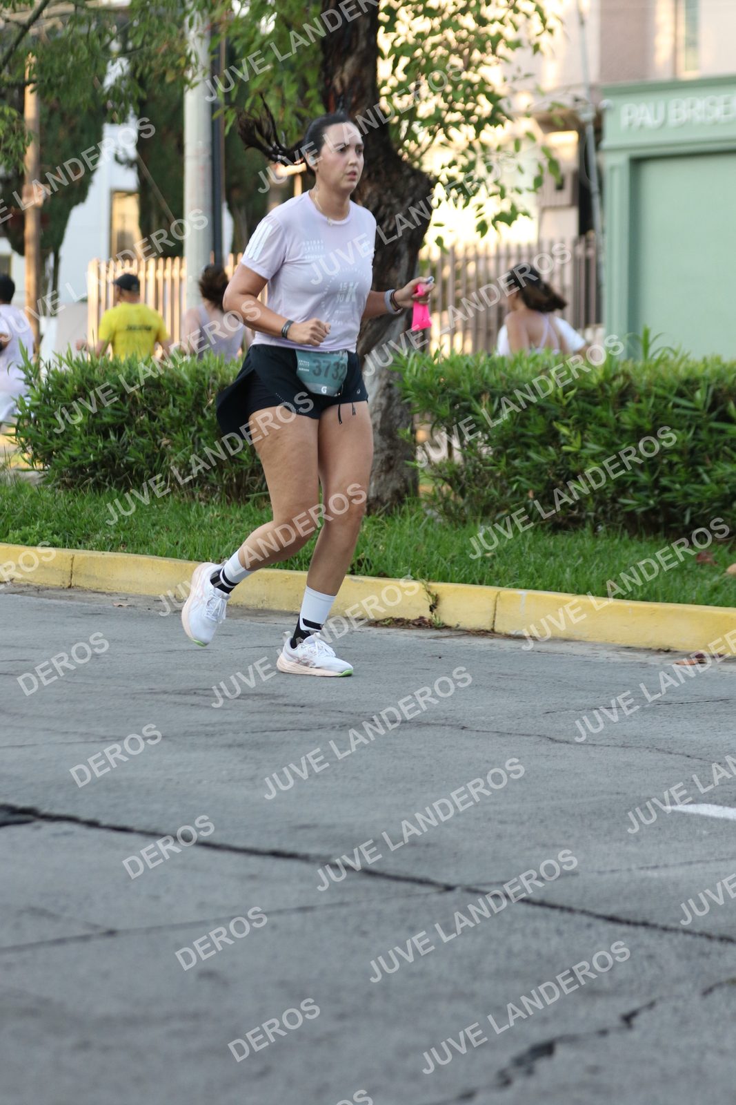 Foto de ADIDAS SPLITS GUADALAJARA 15K / 30K en Av. San Ignacio esquina Av. Ignacio L. Vallarta, Zapopan a las 07:24 · dorsal 3732