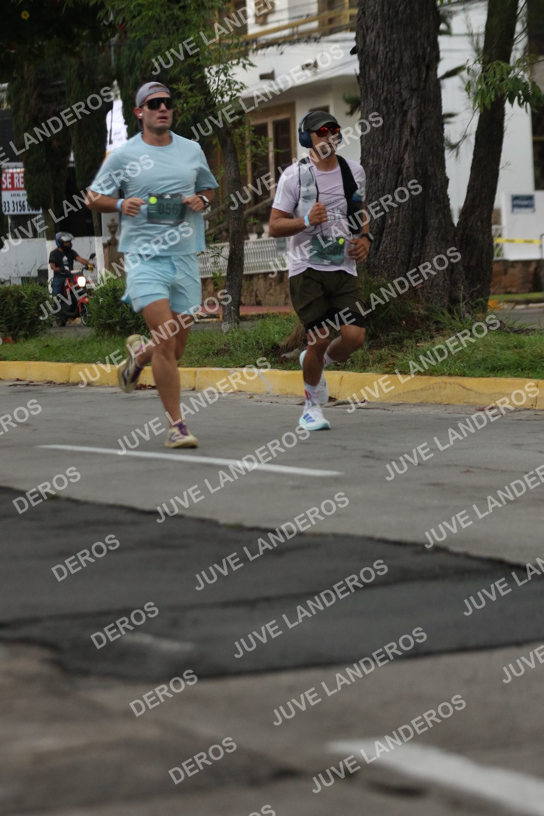 Foto de ADIDAS SPLITS GUADALAJARA 15K / 30K en Av. San Ignacio esquina Av. Ignacio L. Vallarta, Zapopan a las 06:53 · dorsal 3156, 33, 2507