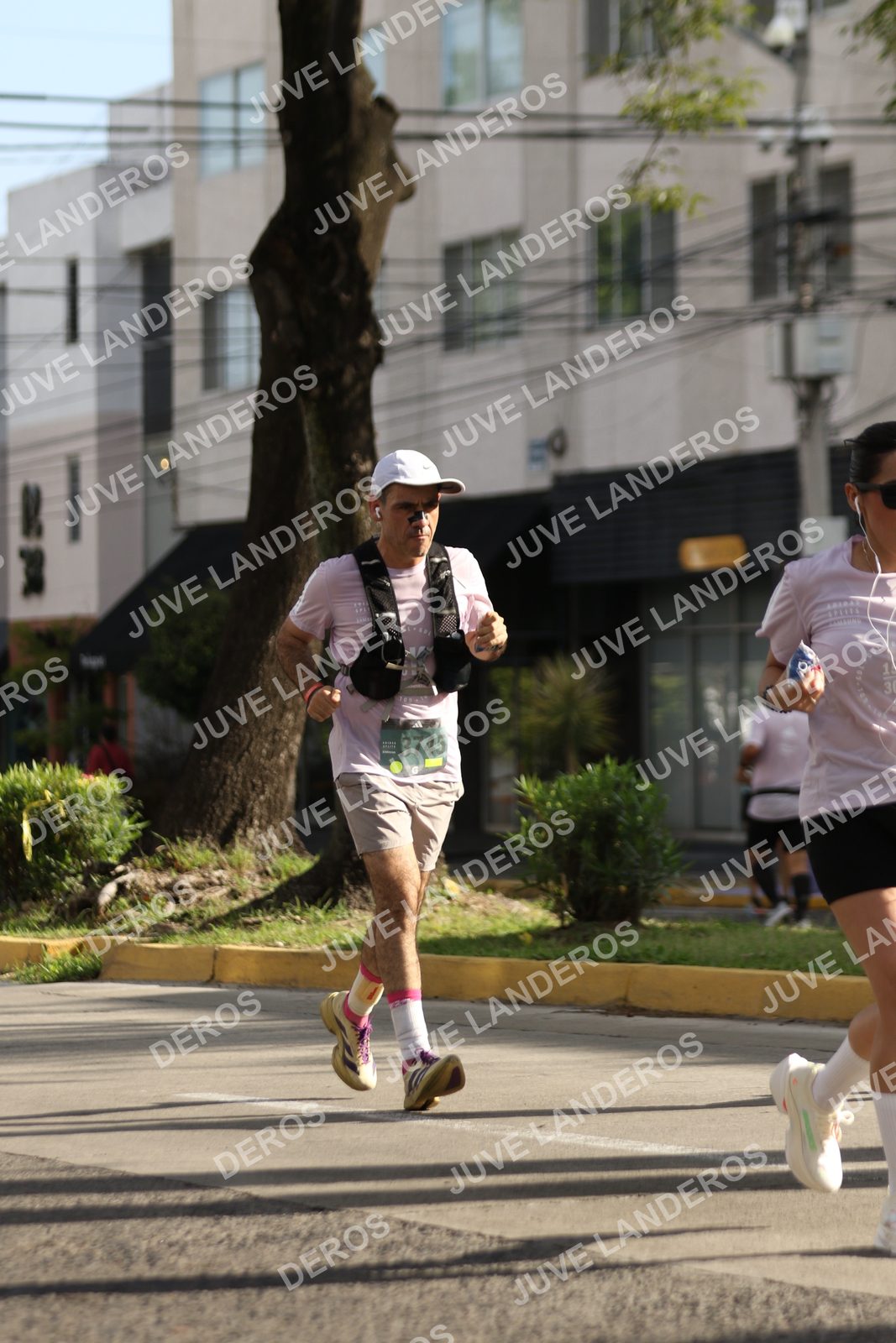 Foto de ADIDAS SPLITS GUADALAJARA 15K / 30K en Av. San Ignacio esquina Av. Ignacio L. Vallarta, Zapopan a las 08:59 · dorsal 3745