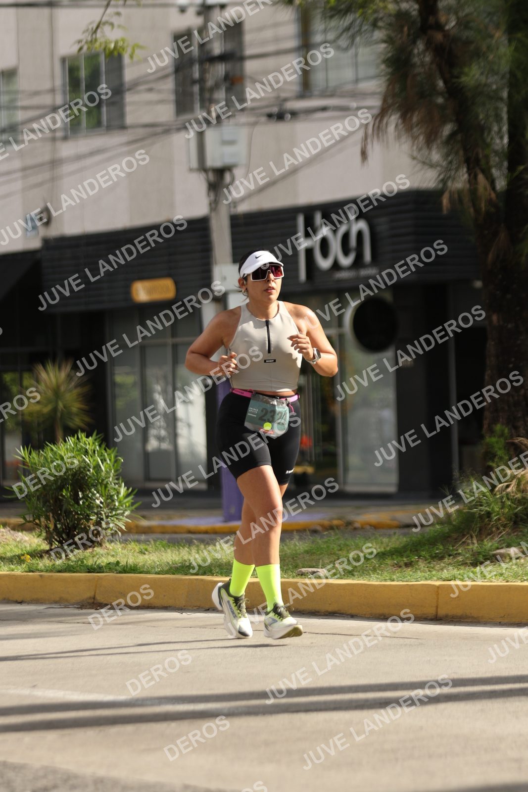 Foto de ADIDAS SPLITS GUADALAJARA 15K / 30K en Av. San Ignacio esquina Av. Ignacio L. Vallarta, Zapopan a las 09:12 · dorsal 2321